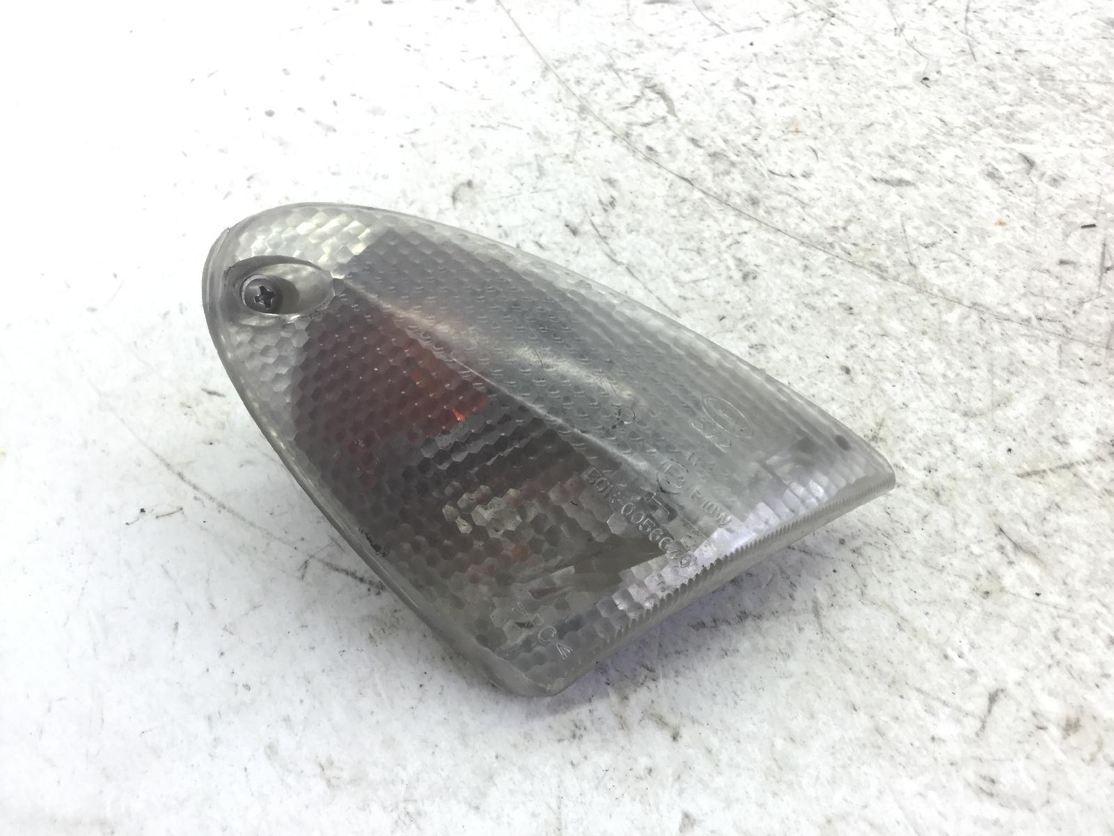 Aprilia leonardo 250 freccia anteriore destra - crepa su attacco 1999 2001 pd000