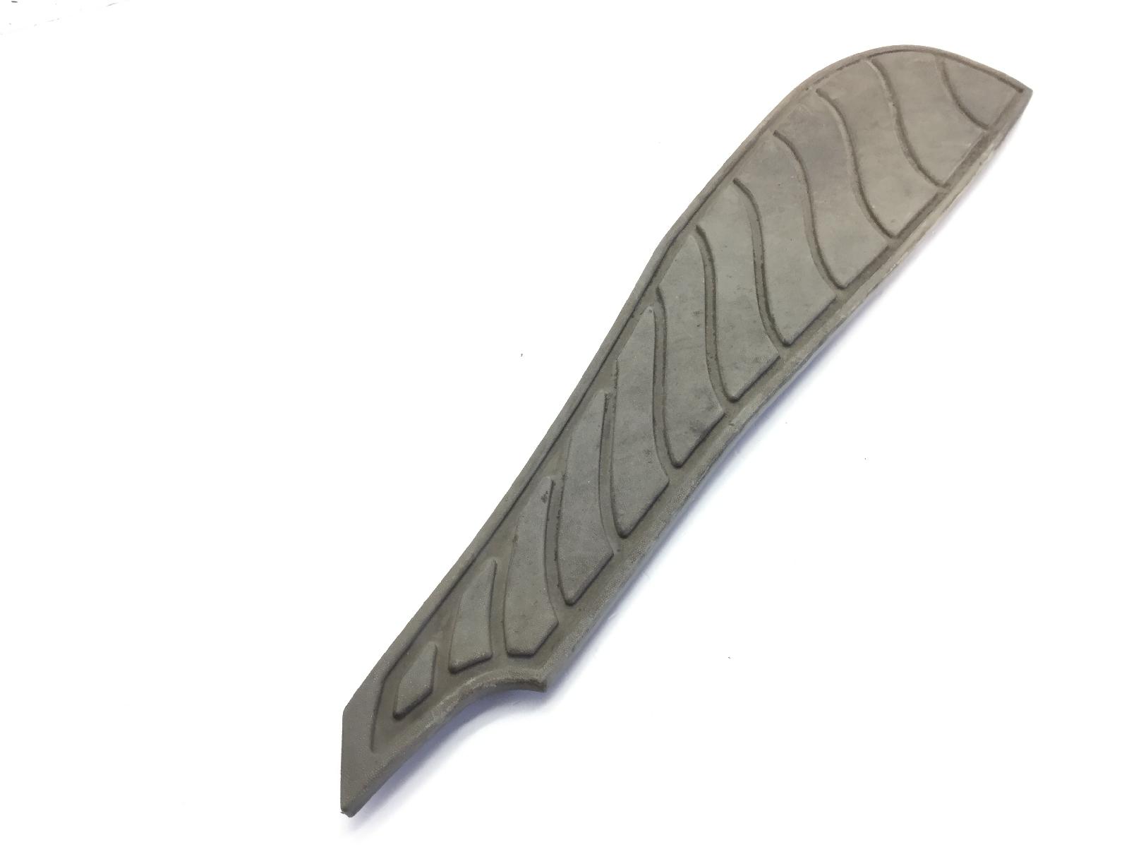 Aprilia leonardo 150 tappetino destro carena pedana pavimento poggiapiedi 1996 1998 mba00