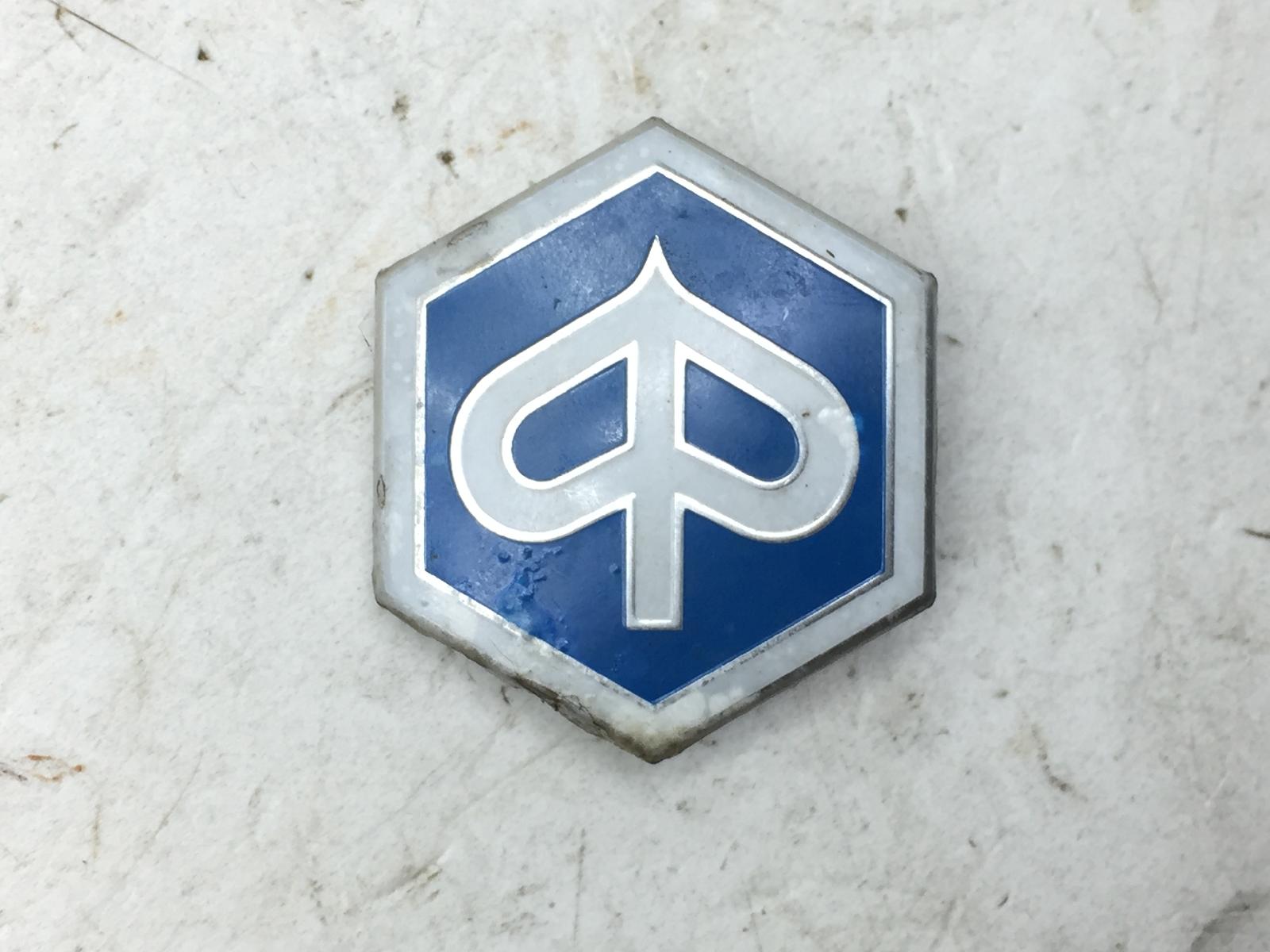 Piaggio liberty 4t 2v euro 3 125 logo emblema 2009 2012 m67100