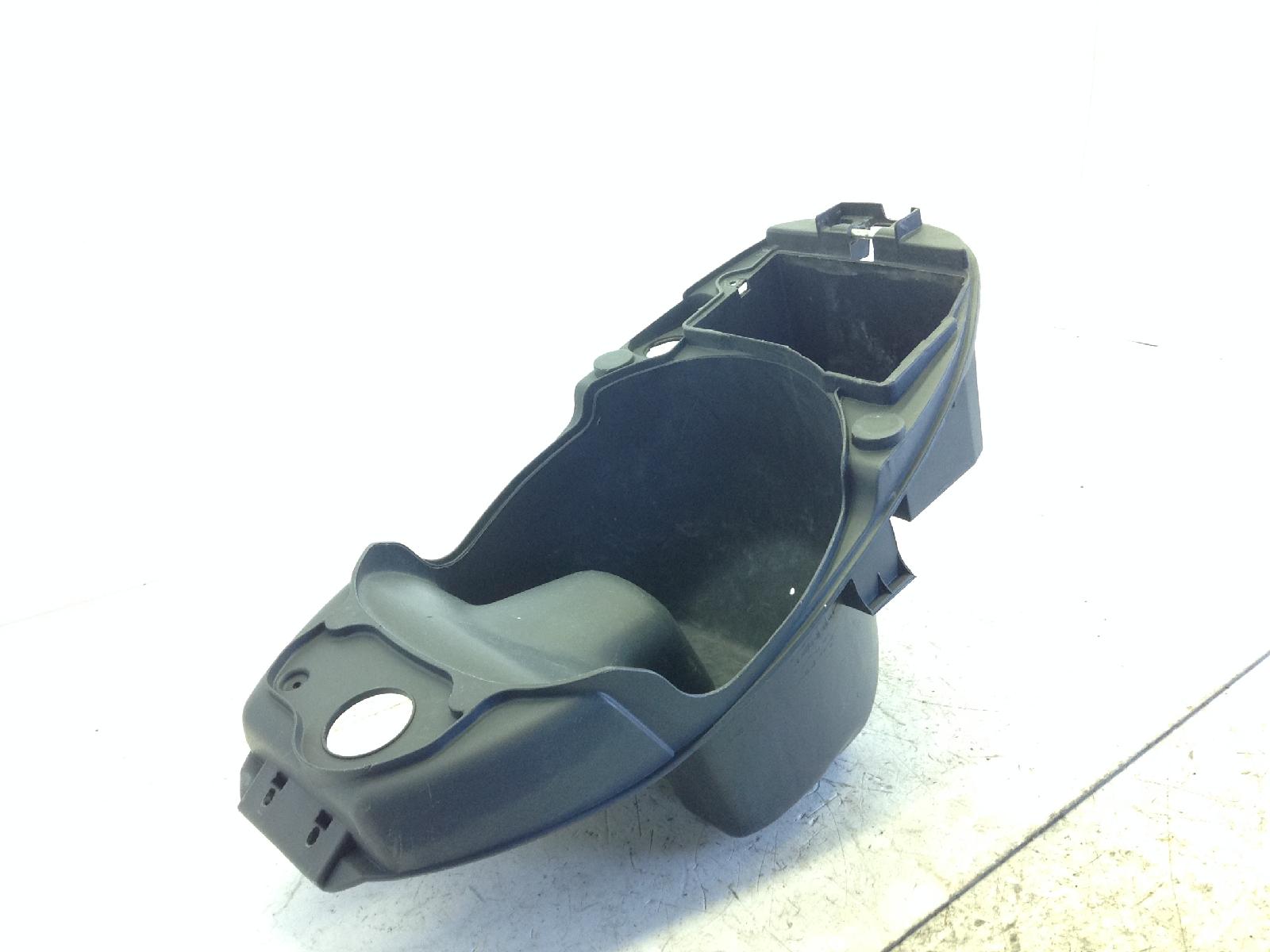 Piaggio liberty 4t 2v euro 3 125 carena vano sottosella 2009 2012 m67100