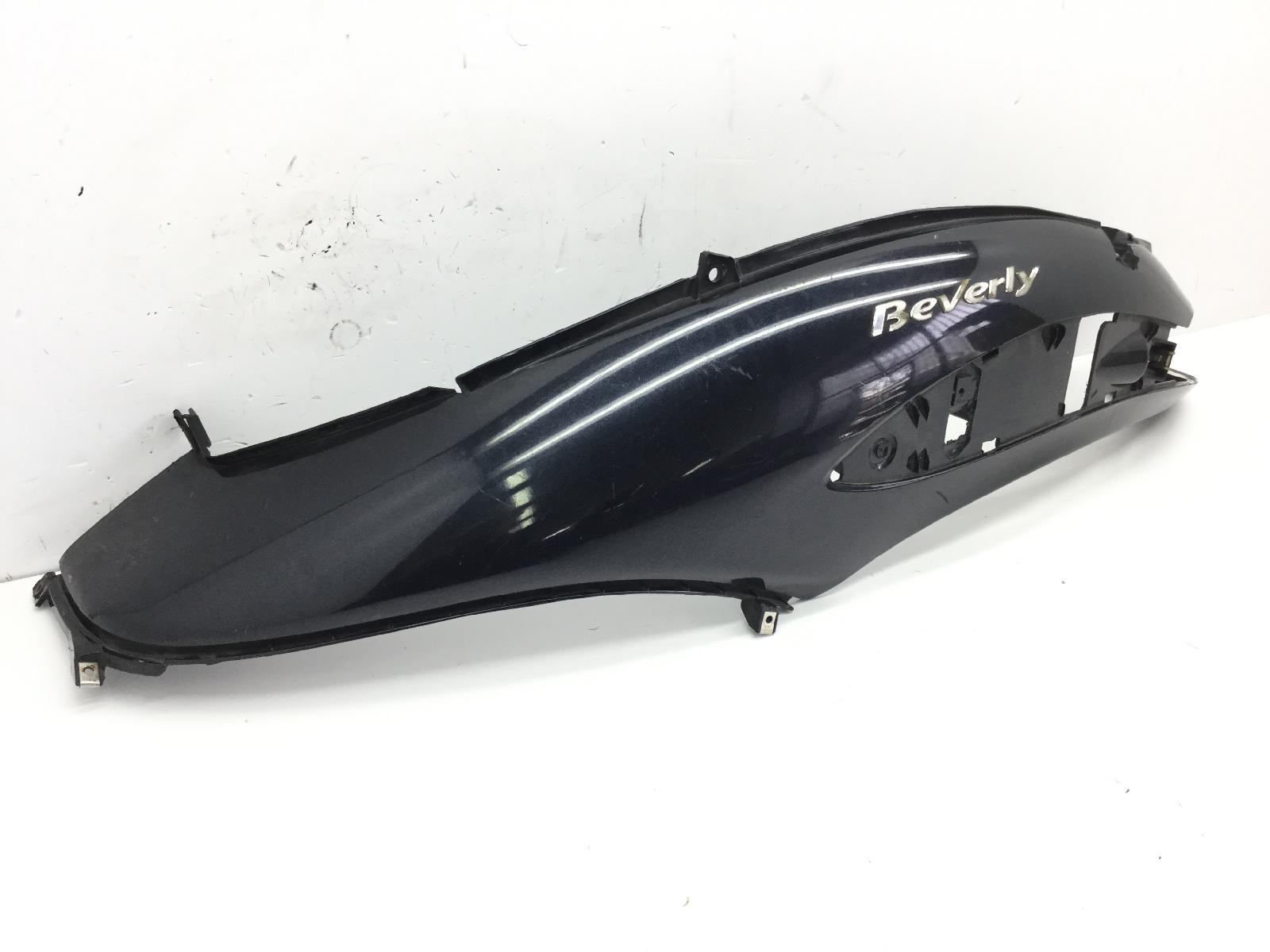 Piaggio beverly rst 250 carena fiancata posteriore sinistra con sbeccatura 2004 2005 m28500