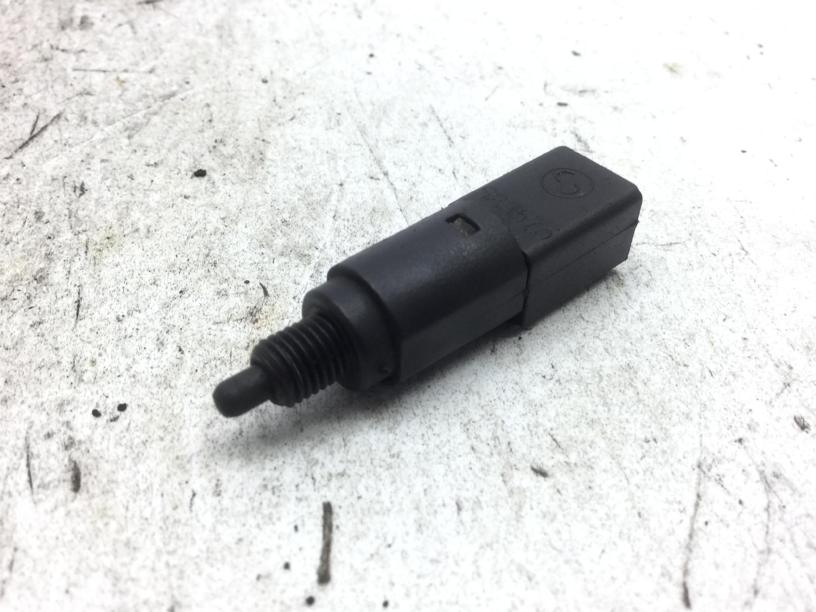 Piaggio beverly rst 250 sensore stop microstop freno anteriore destro 2004 2005 m28500