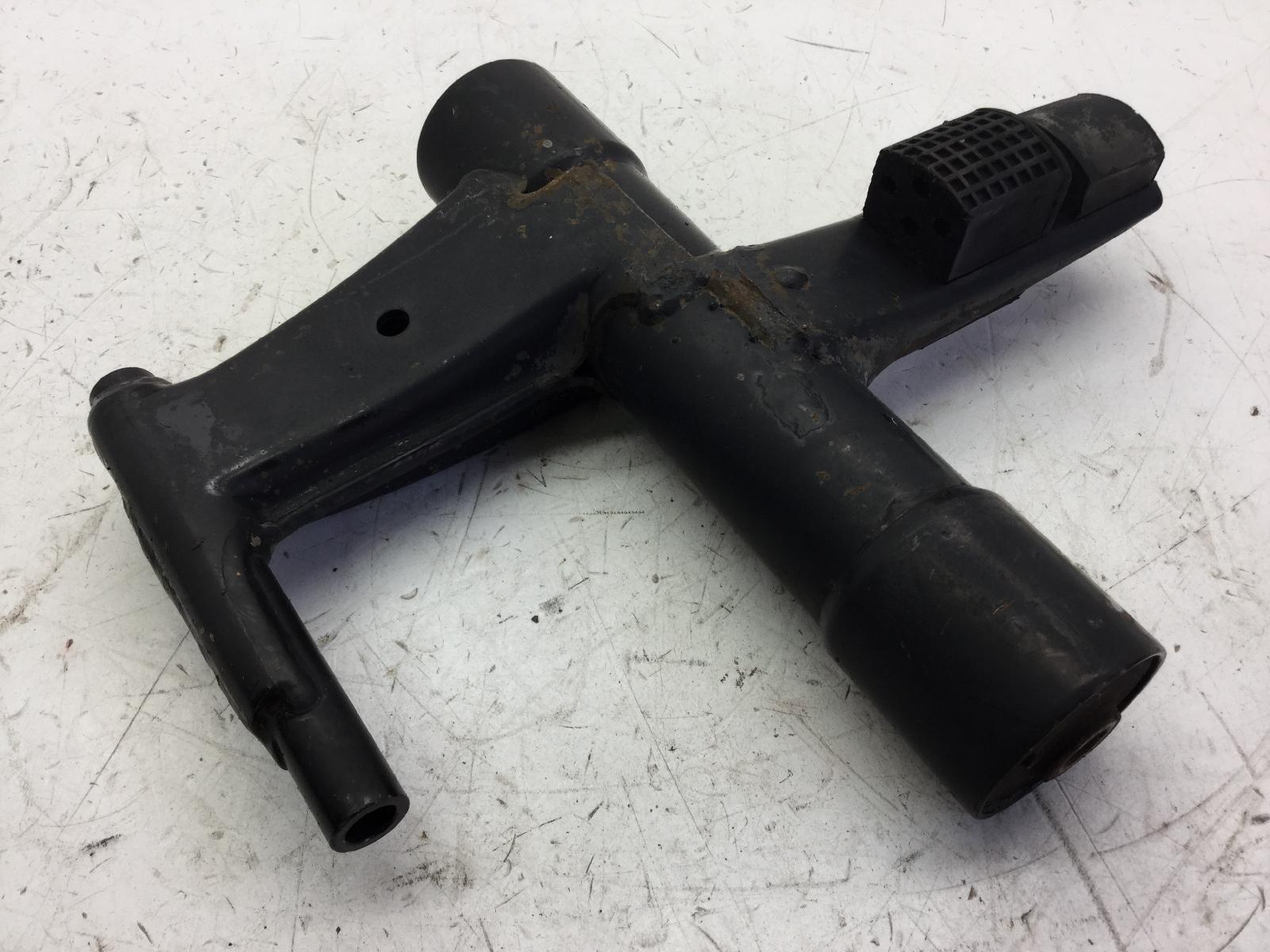 Piaggio liberty 4t rst 50 staffa supporto motore 2004 2004 c42200