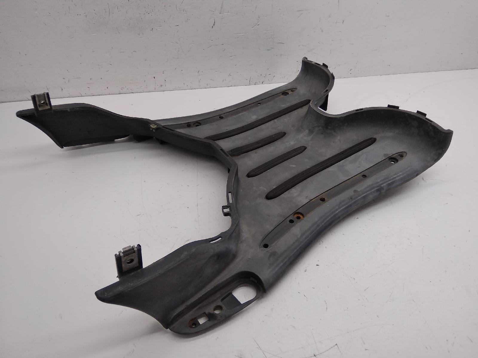 Piaggio liberty 4t rst 50 carena pedana pavimento poggiapiedi 2004 2004 c42200