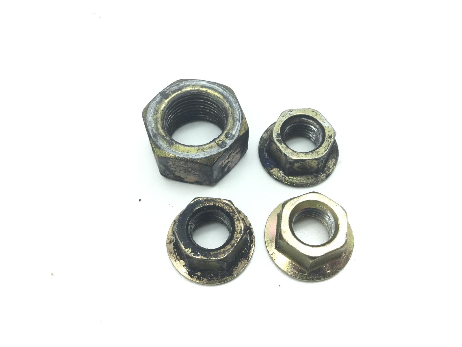 Piaggio vespa lx 4t 50 kit 4 dadi alberi pulegge trasmissione ruota 2005 2009 c38300