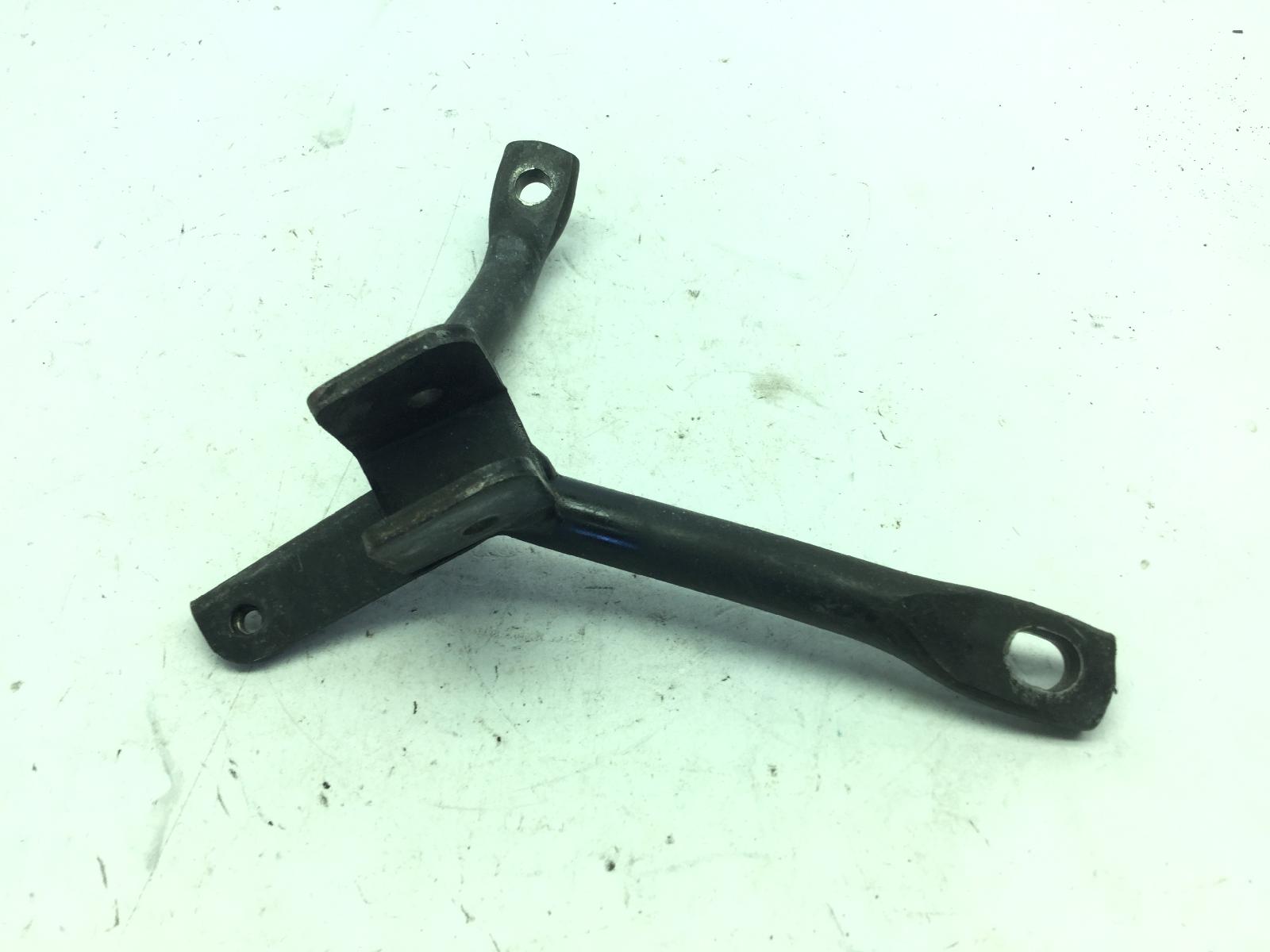 Honda @ chiocciola 150 staffa supporto pedana destra 2000 2002 zdckf03a