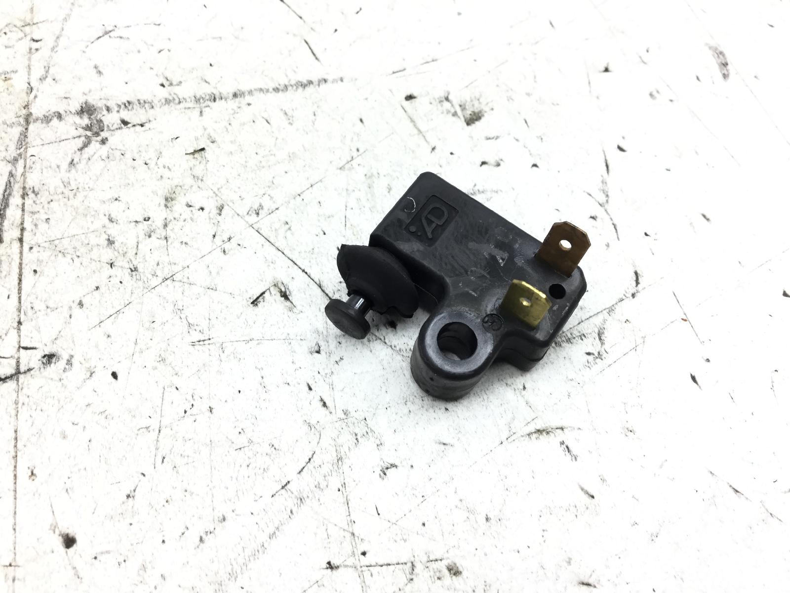 Yamaha majesty yp 400 sensore pulsante stop freno anteriore destro 2006 2006 sh025