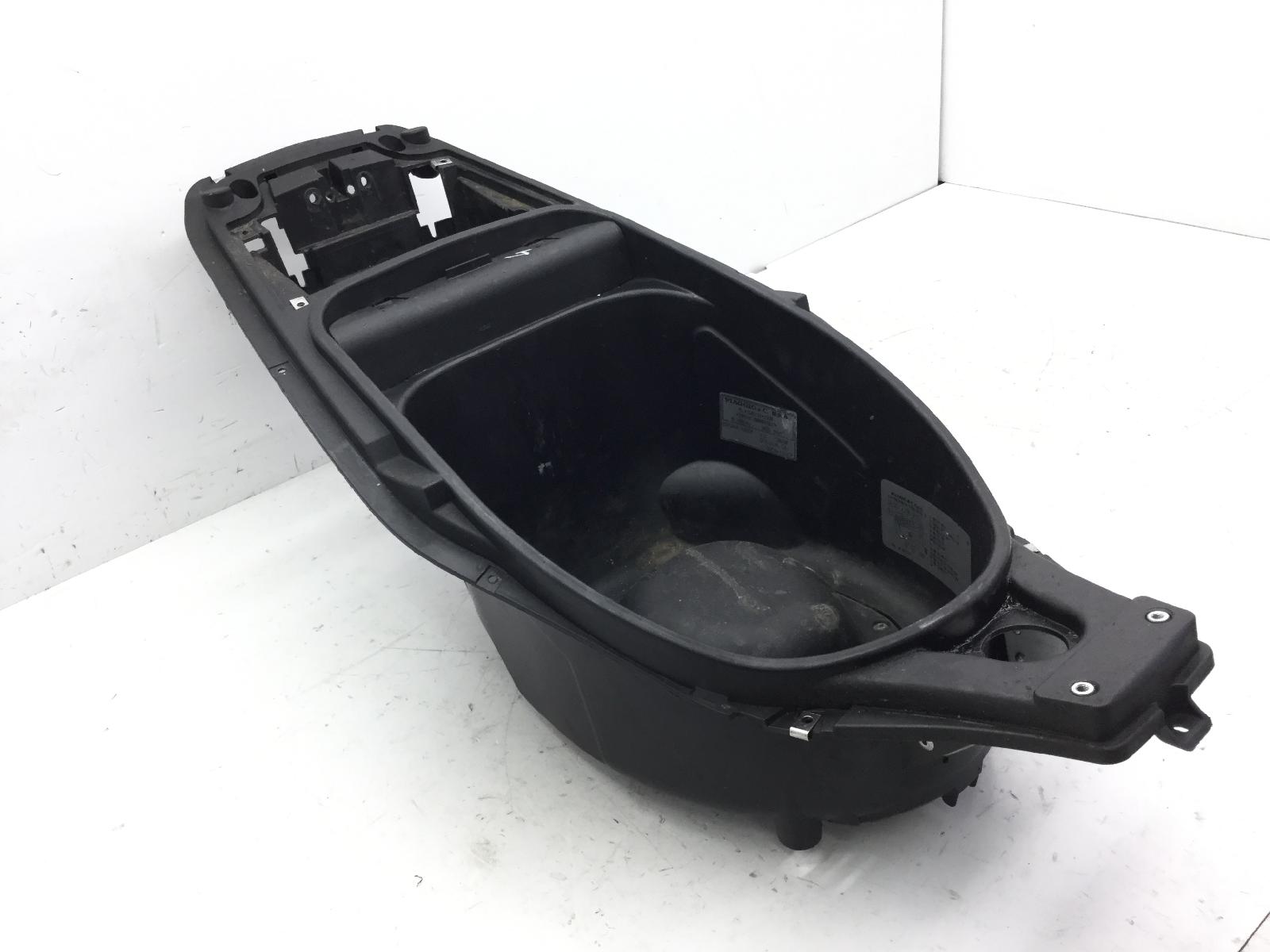 Gilera runner sp 50 carena vano sottosella 2007 2007 c46100