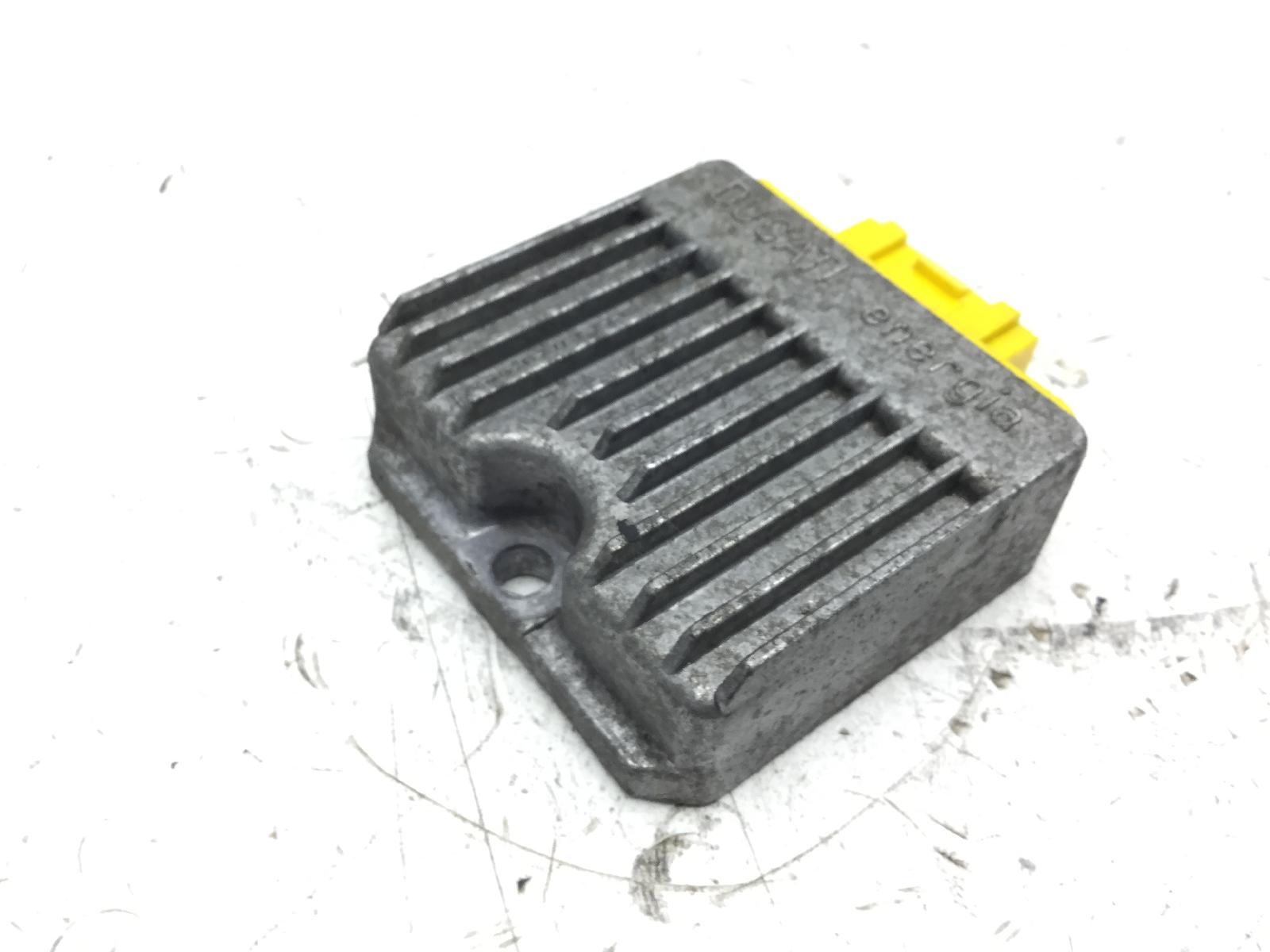 Piaggio zip 4t 50 regolatore di tensione 2000 2005 c25000
