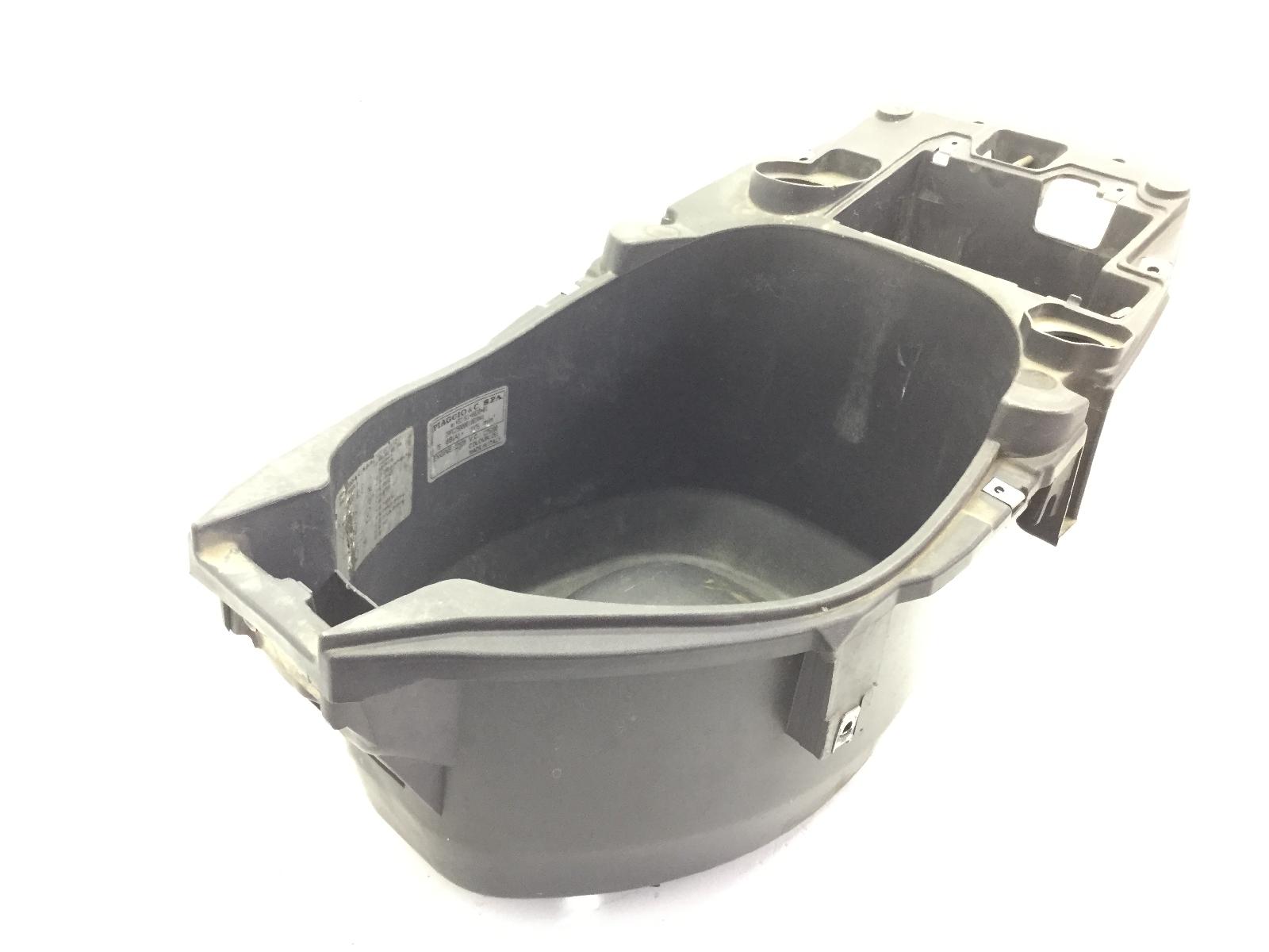 Piaggio zip 4t 50 carena vano sottosella 2000 2005 c25000