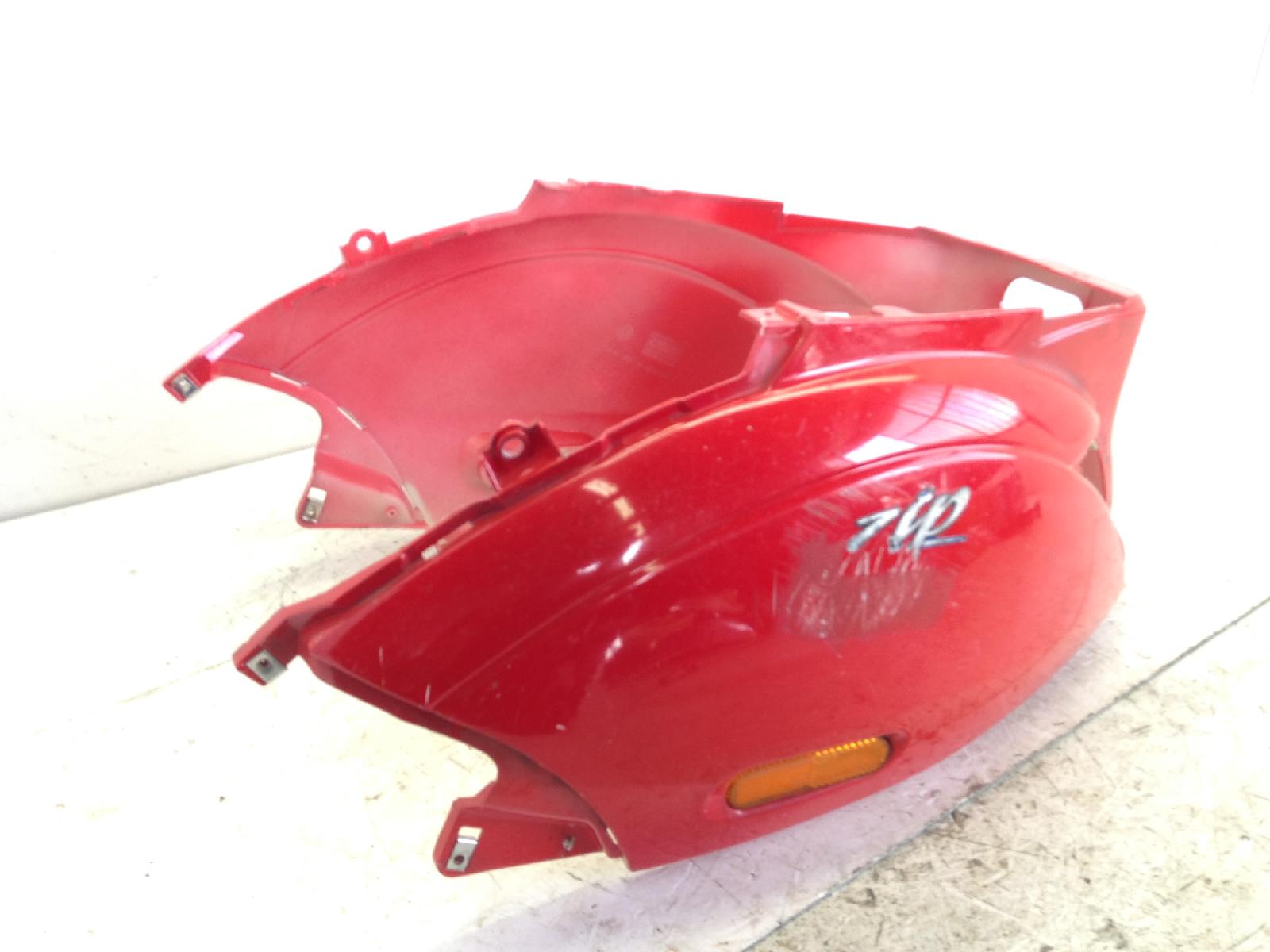 Piaggio zip 4t 50 carena fiancate coda codone posteriore 2000 2005 c25000