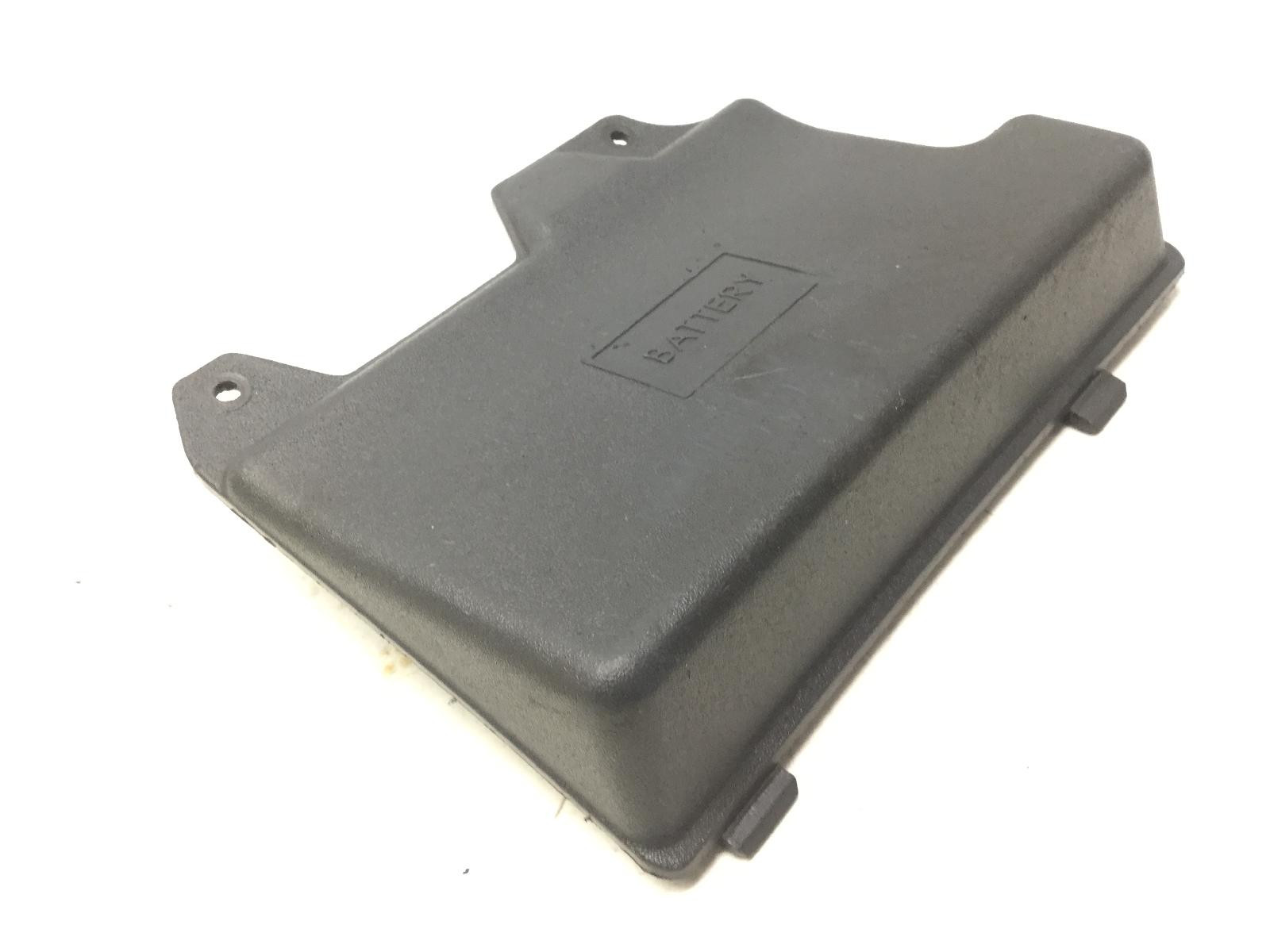 Piaggio zip 4t 50 carena coperchio tappo vano batteria 2000 2005 c25000