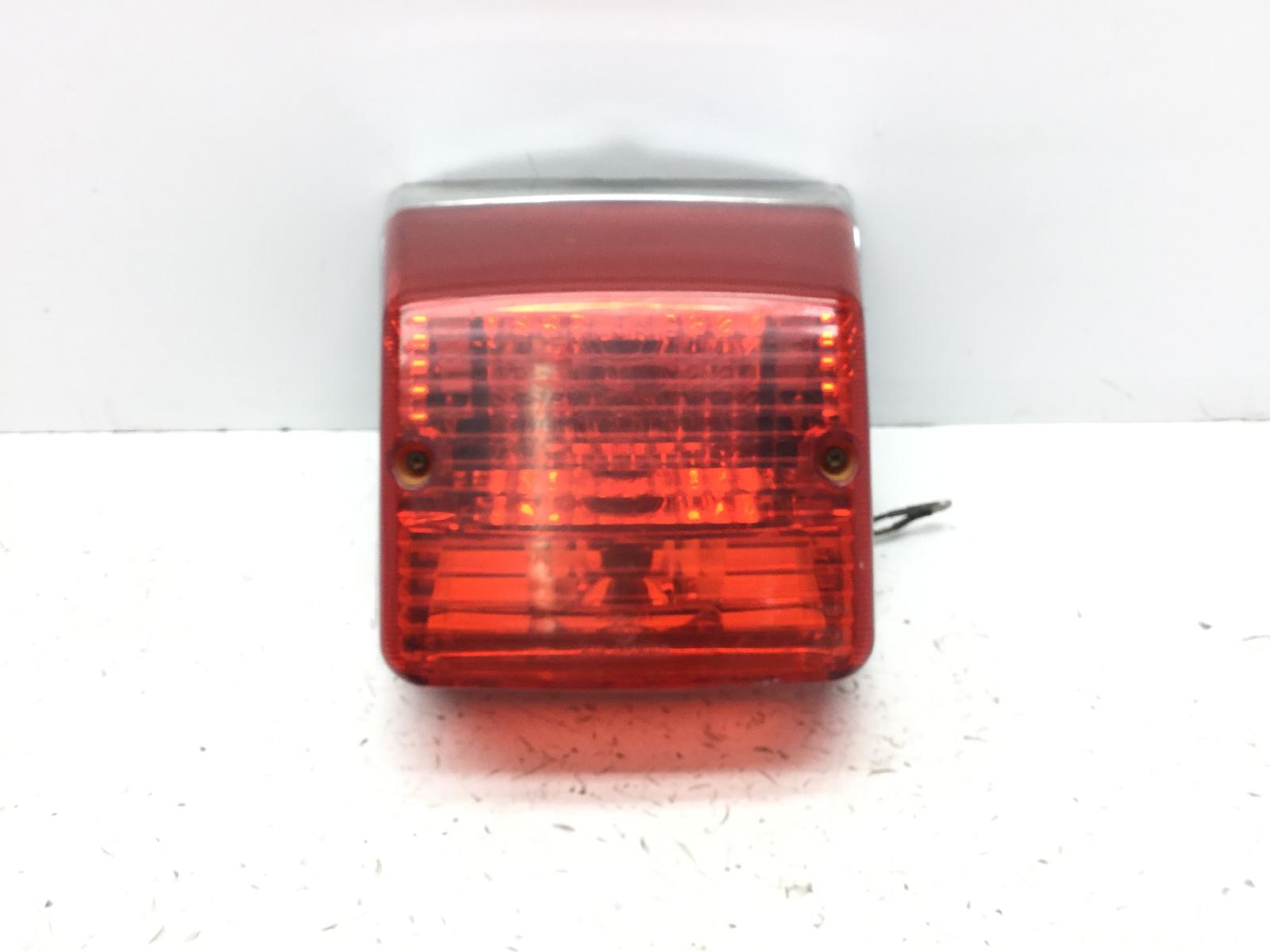 Lml star 4t euro 3 125 faro fanale posteriore luce targa 2010 2012 md7m10b11