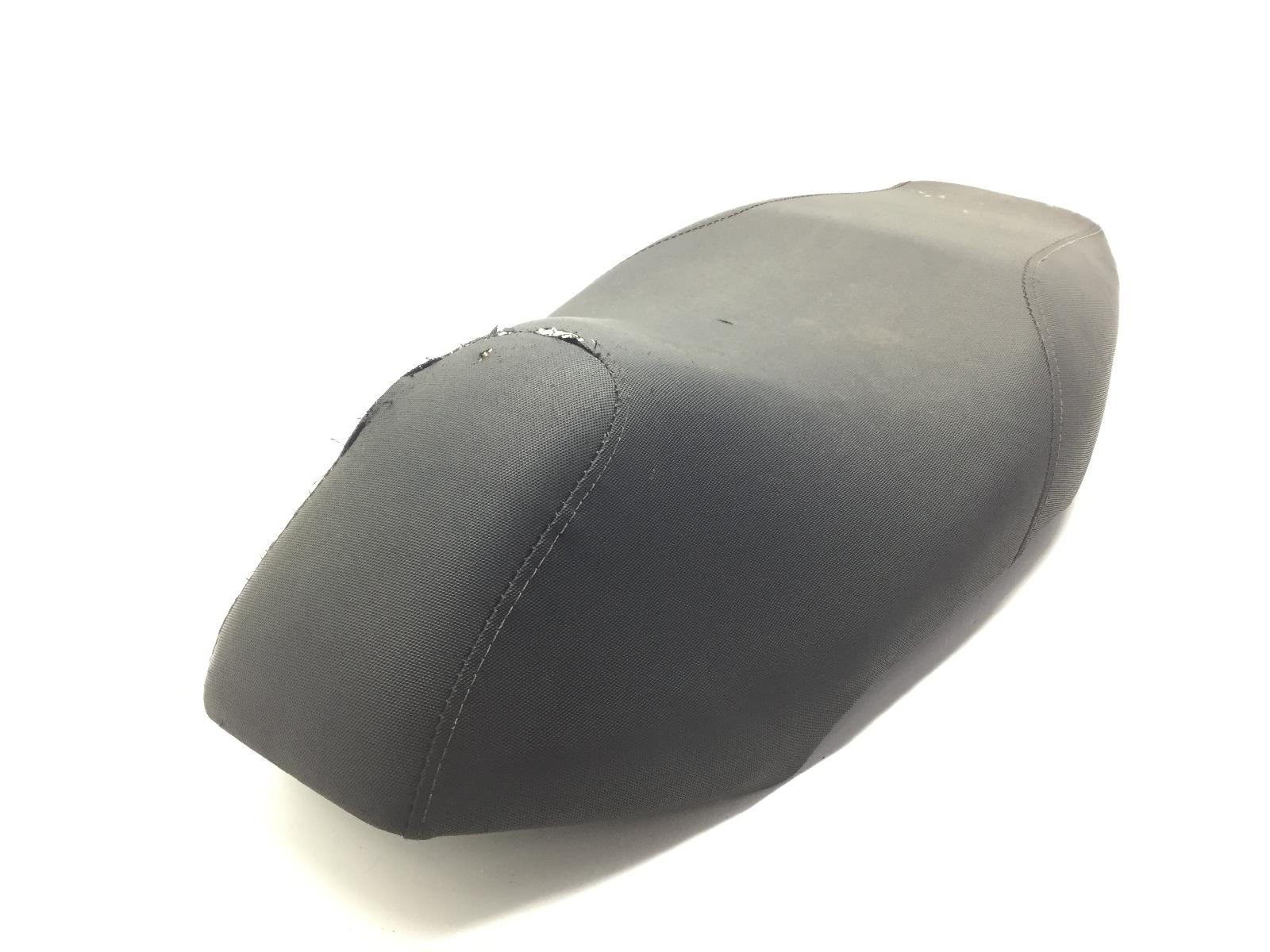 Kymco agility r16 150 sella saddle con piccoli strappi su fodera 2008 2009 c30000
