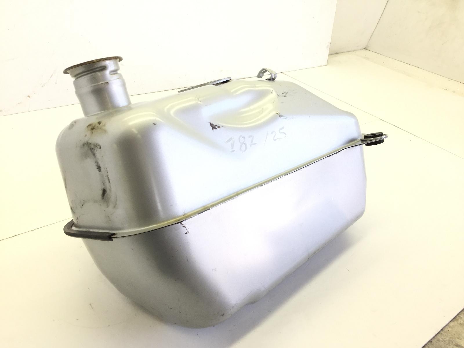 Serbatoio benzina carburante - no tappo suzuki burgman an 250 1998 1999 an111