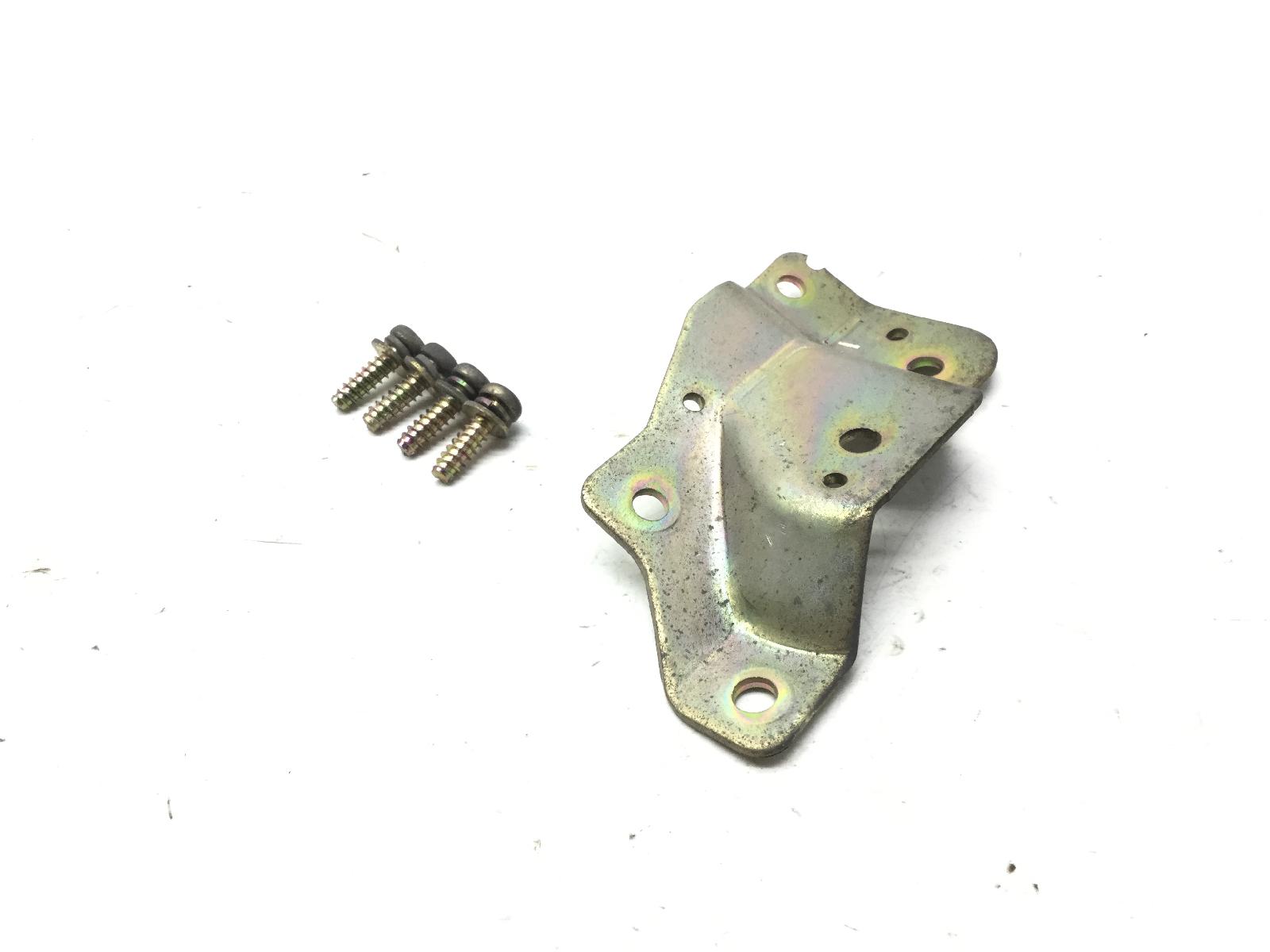 Staffa supporto freccia sinistra fanale anteriore suzuki burgman an 250 1999 2000 an131