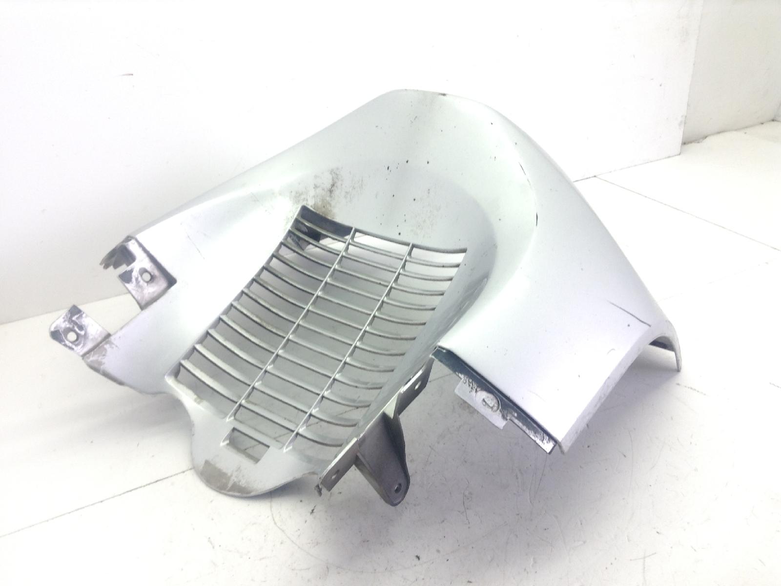 Suzuki burgman an 250 carena scudo anteriore parte inferiore - rotture 1999 2000 an131