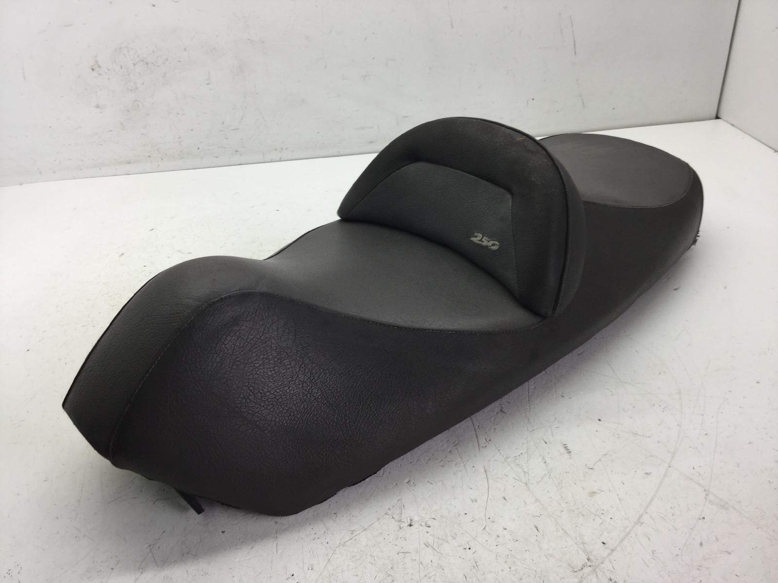 Piaggio x9 amalfi 180 sella saddle con piccoli strappi su fodera 2000 2003 m2300002