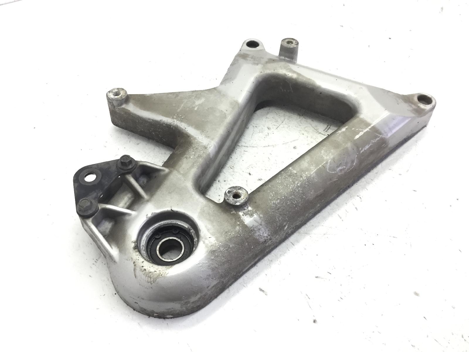 Aprilia scarabeo light 200 staffa supporto scarico marmitta 2008 2008 rbe00
