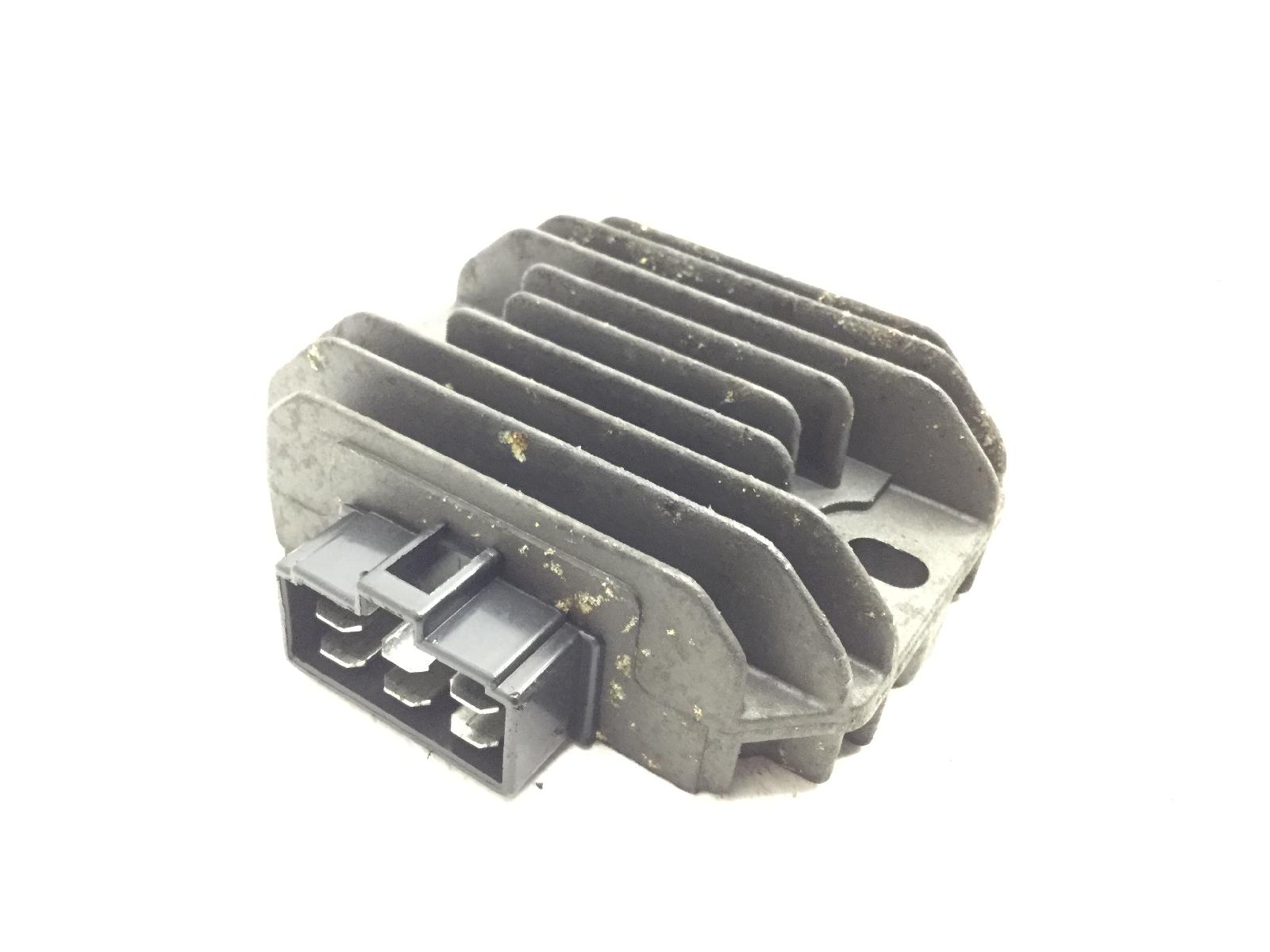 Aprilia scarabeo light 200 regolatore di tensione 2008 2008 rbe00