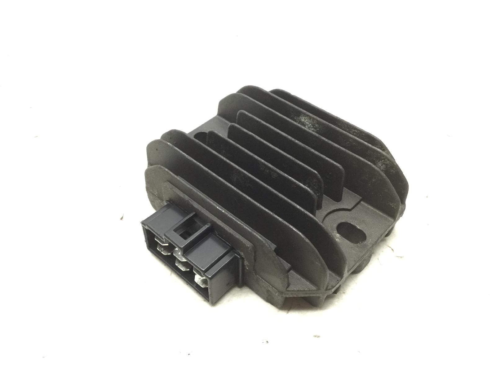 Aprilia scarabeo light 200 regolatore di tensione corrente 2008 2008 rbe00