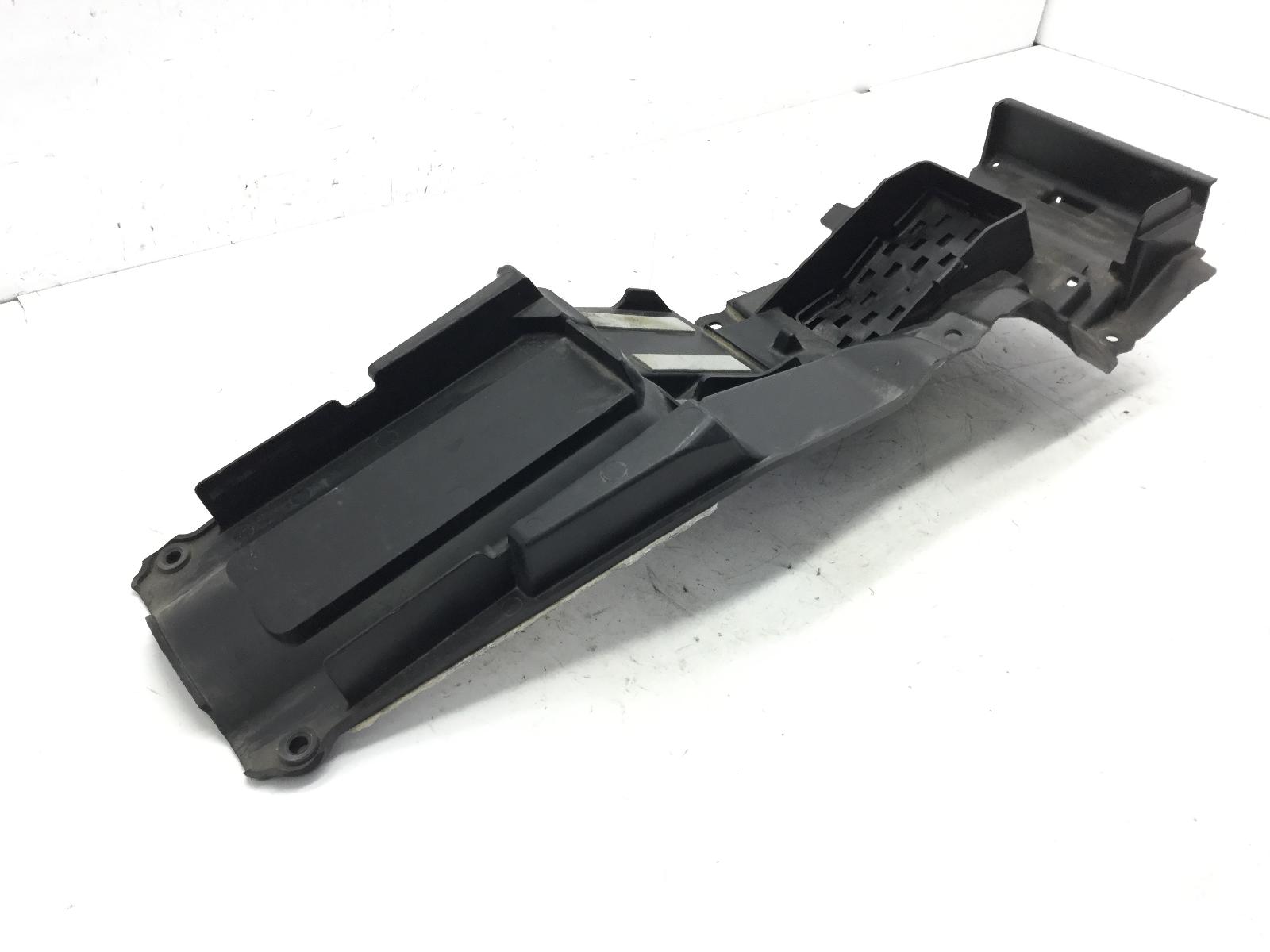Suzuki gsr k6 600 carena parafango posteriore interno sotto coda codone 2006 2006 b9111