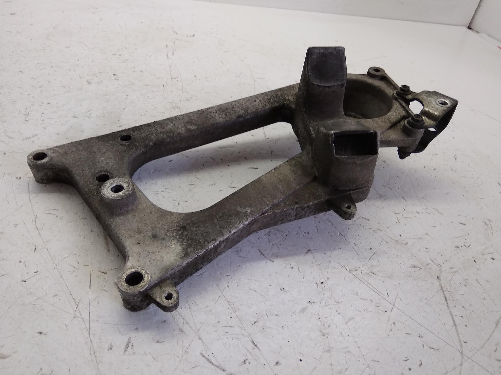 Piaggio beverly e3 400 staffa supporto marmitta 2006 2007 m34300