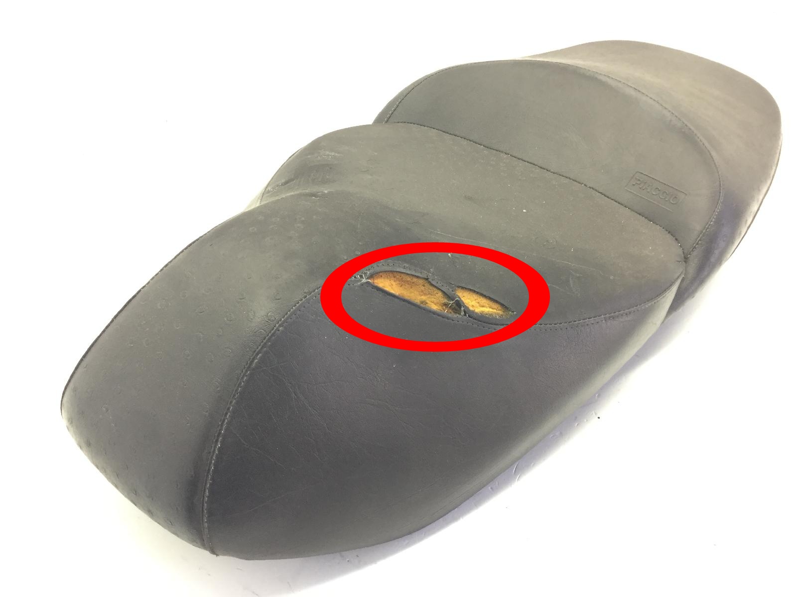 Piaggio beverly e3 400 sella saddle - strappi su fodera e crepa su fondo 2006 2007 m34300
