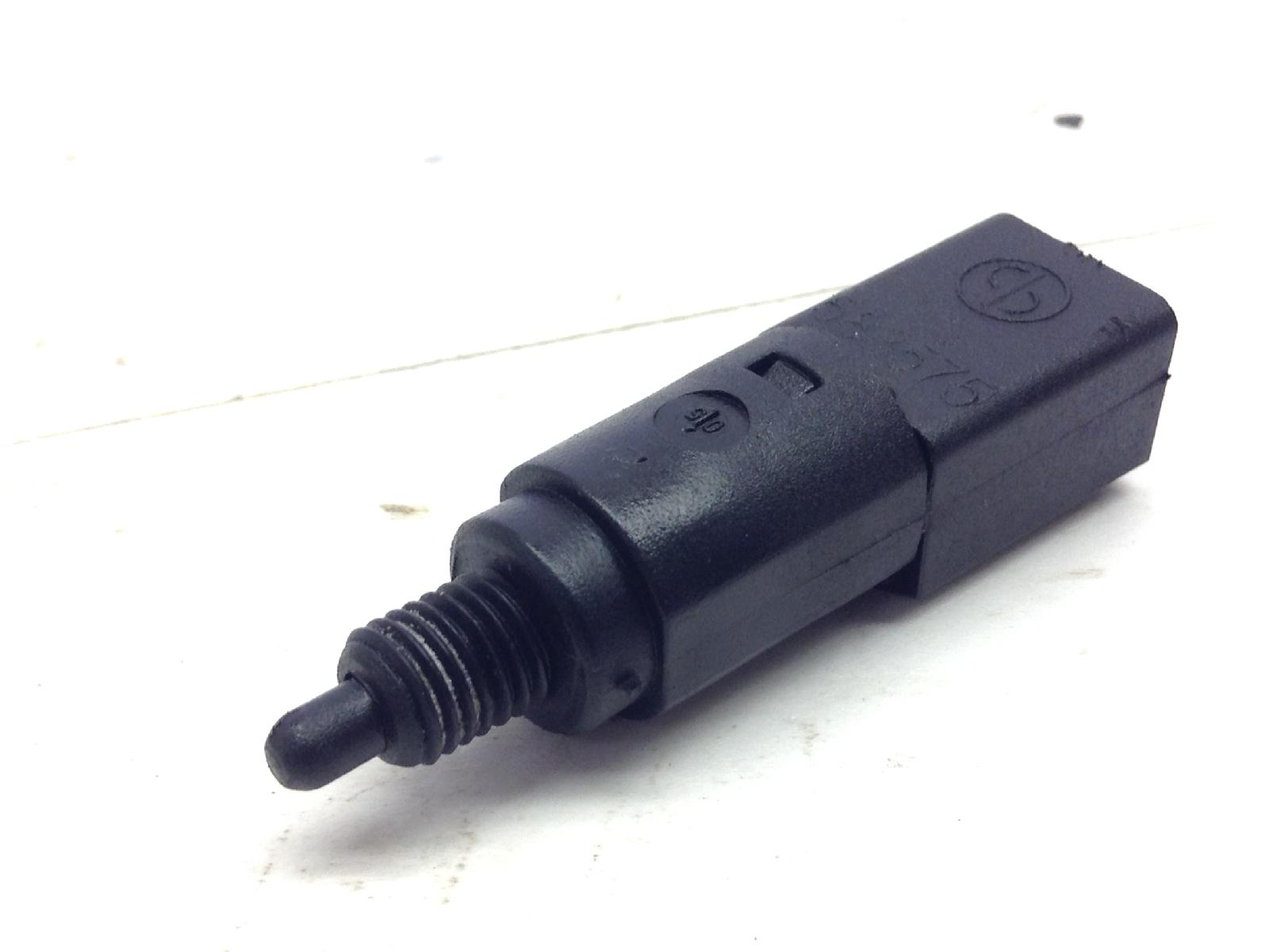 Piaggio beverly e3 400 sensore stop microstop freno anteriore destro 2006 2007 m34300