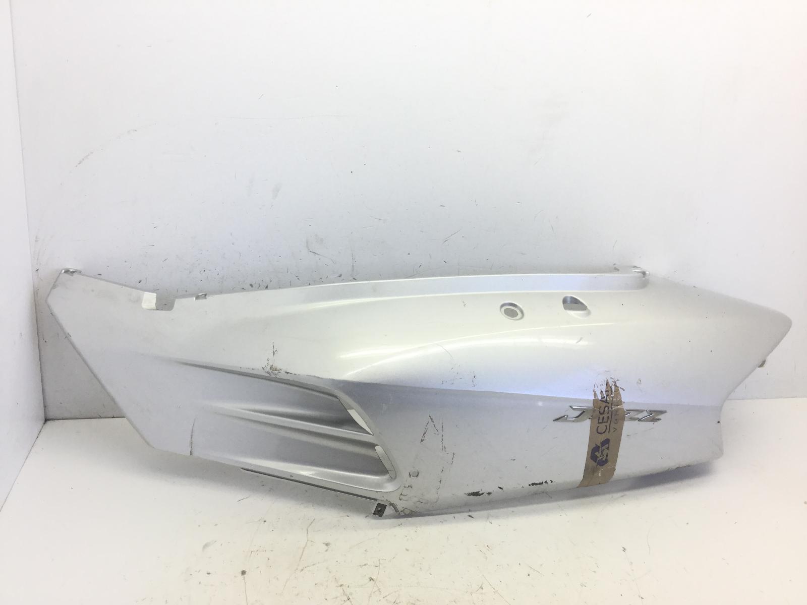 Honda jazz 250 carena fiancata posteriore sinistra - crepe e rottura 2001 2001 zdcmf07a01f