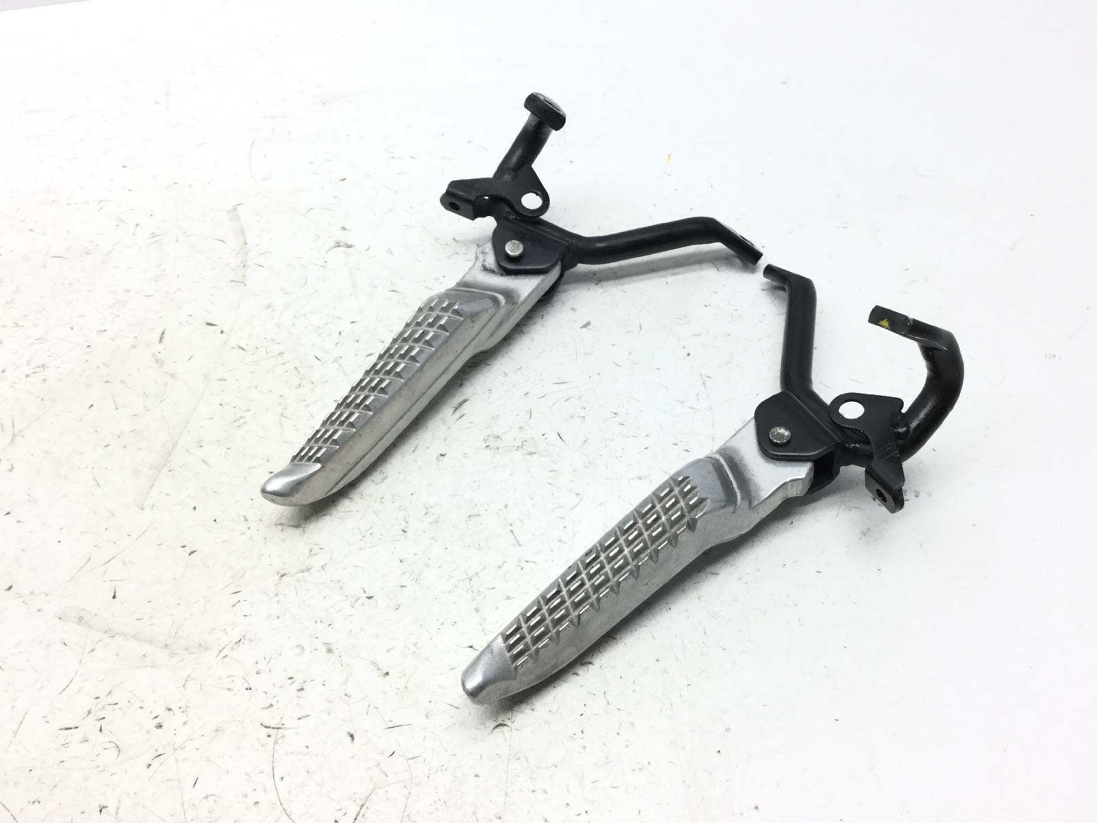 Honda jazz 250 coppia pedane poggiapiedi posteriori con supporto 2001 2001 zdcmf07a01f