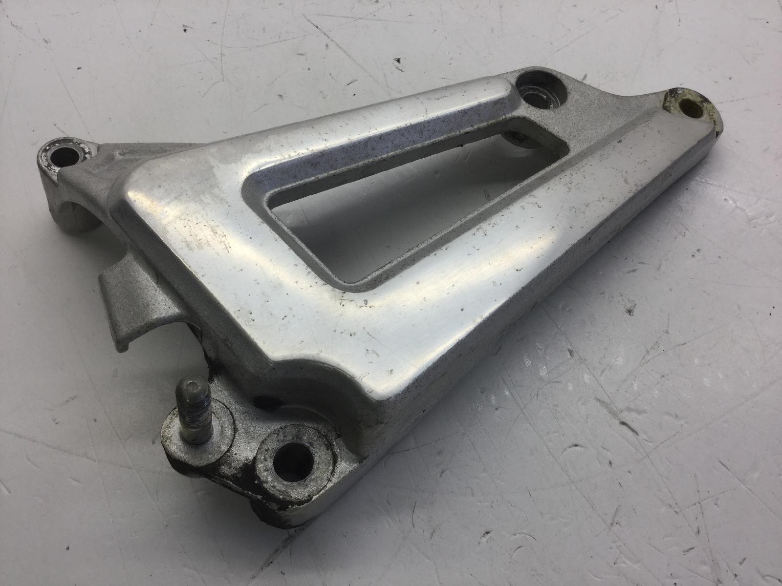 Yamaha xv special 500 supporto staffa pedana posteriore sinistra 1988 1988 26r012373