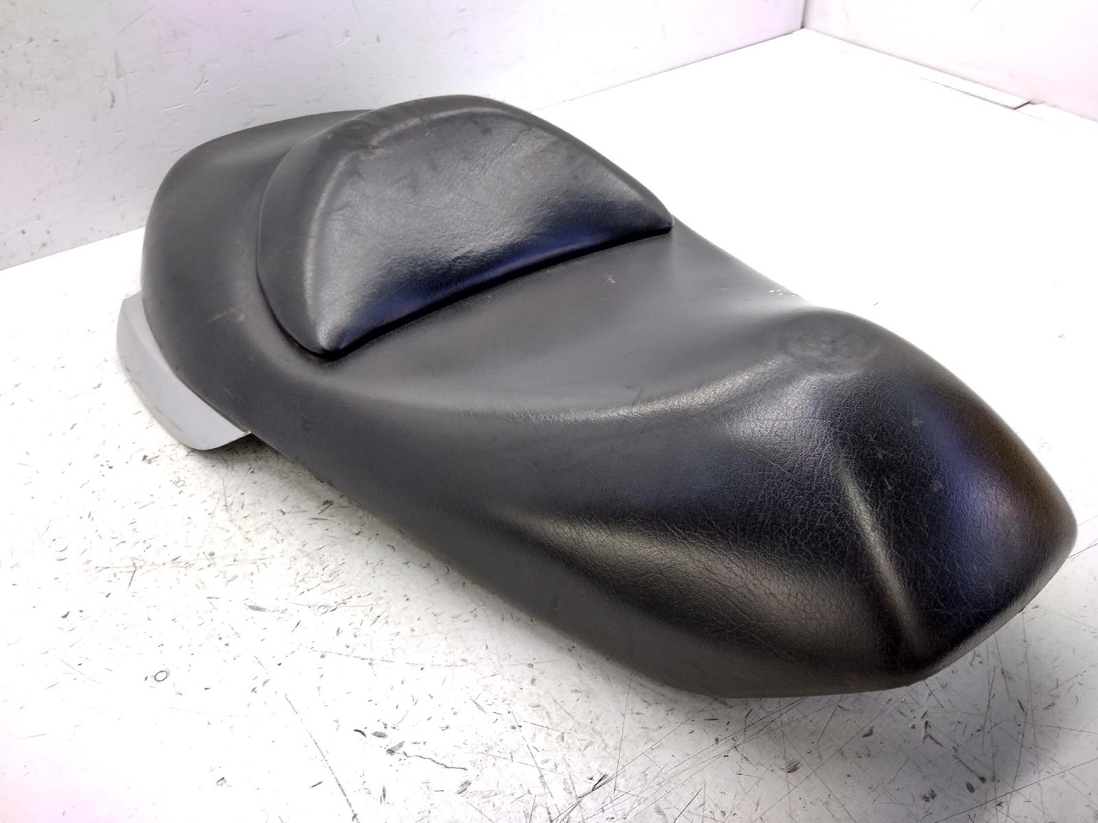 Suzuki burgman 150 sella saddle con piccoli strappi e macchie 2002 2002 br111
