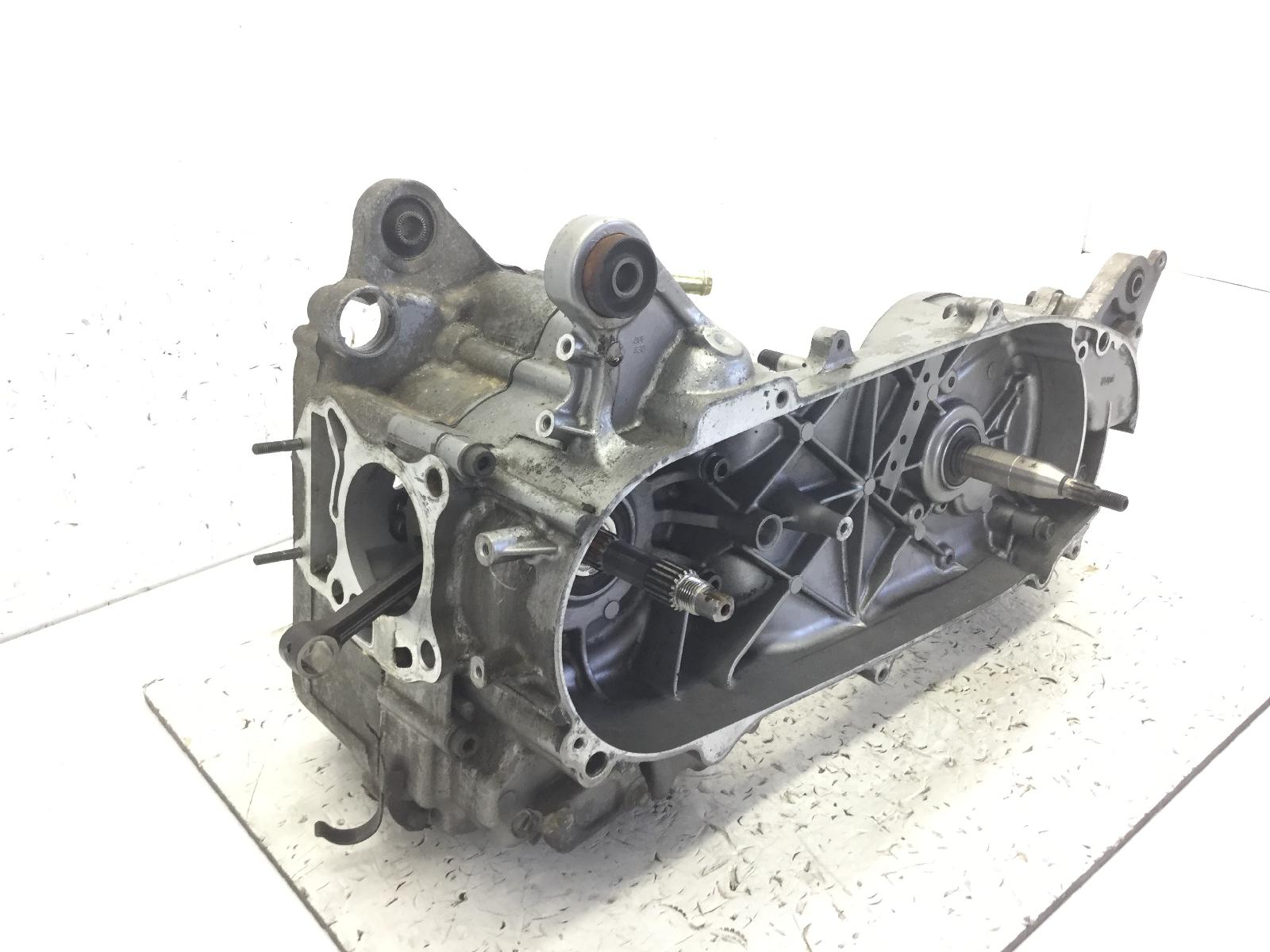 Suzuki burgman 150 carter motore albero e ingranaggi ruota mod: g414 2002 2002 br111