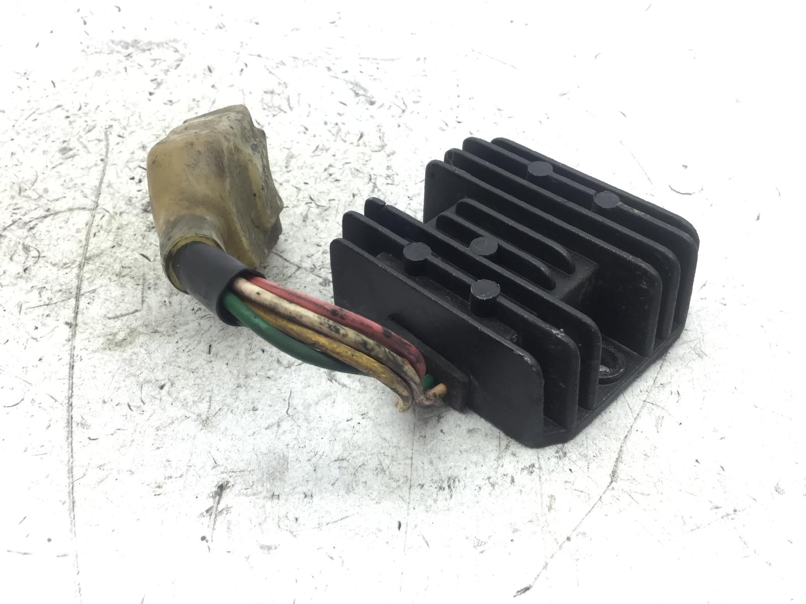 Kymco people s 200 regolatore di tensione 2005 2005 d11000