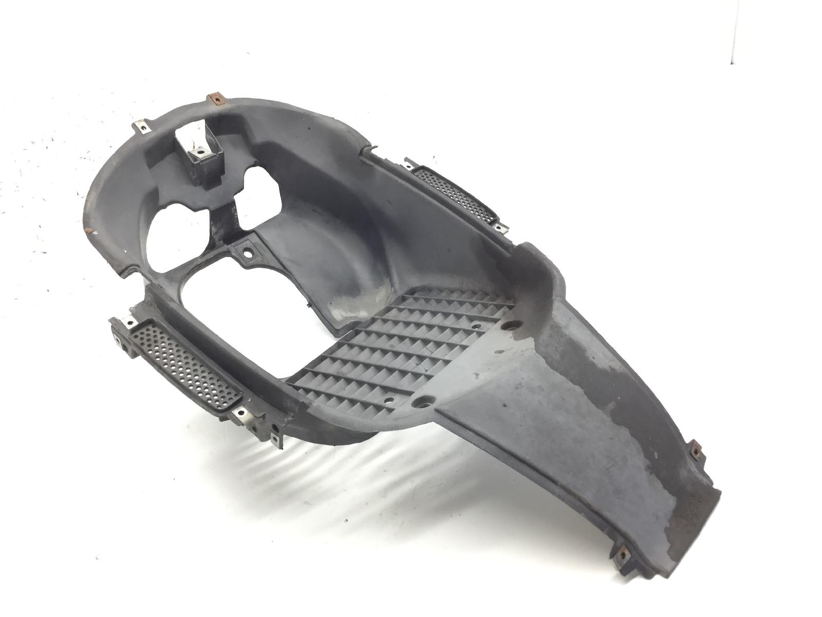 Gilera runner sp 2t 50 carena griglia radiatore chiglia vano ruota 2002 2004 c3640