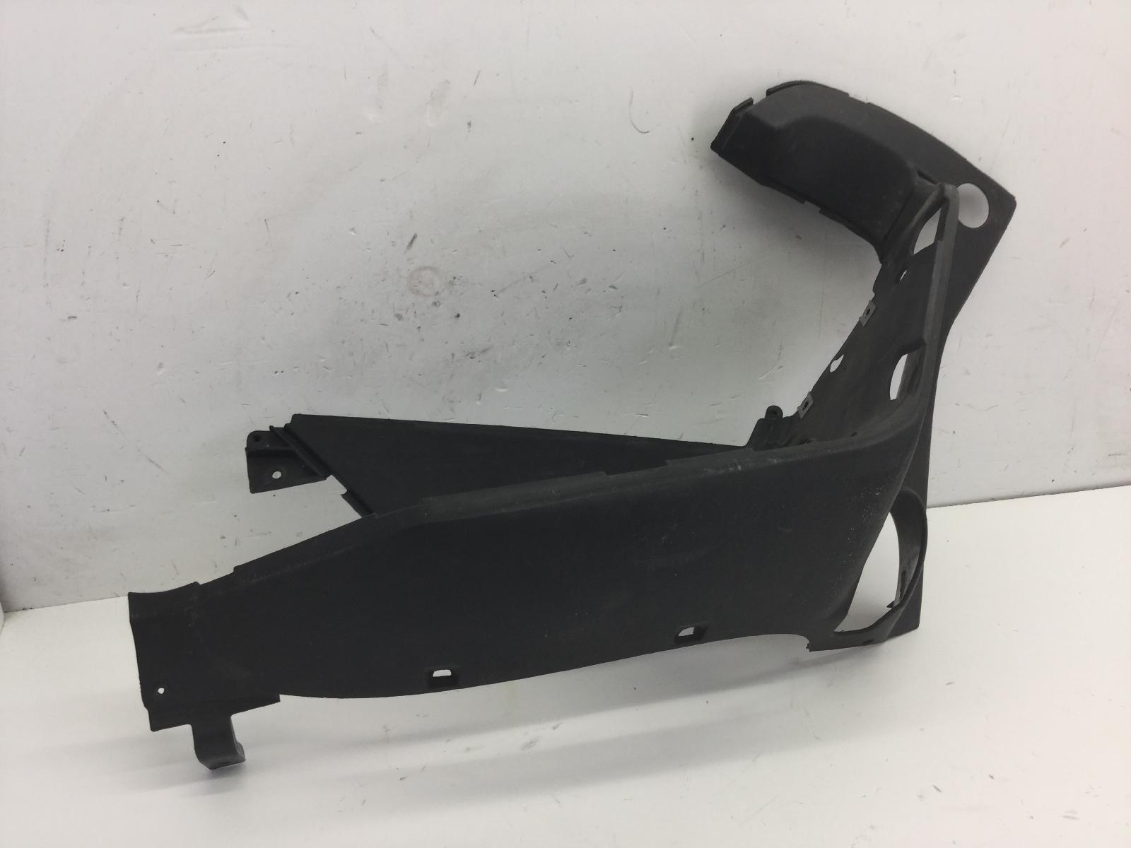 Aprilia atlantic 500 carena supporto pedana destra 2001 2004 pt00