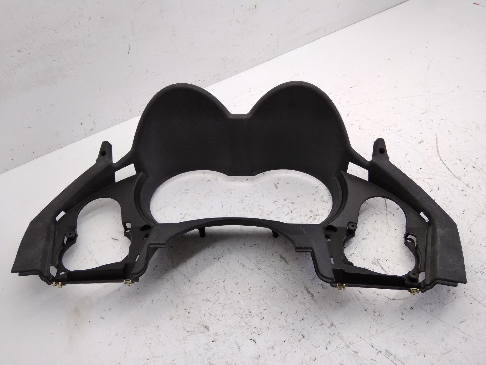 Aprilia atlantic 500 carena supporto strumentazione contachilometri 2001 2004 pt003
