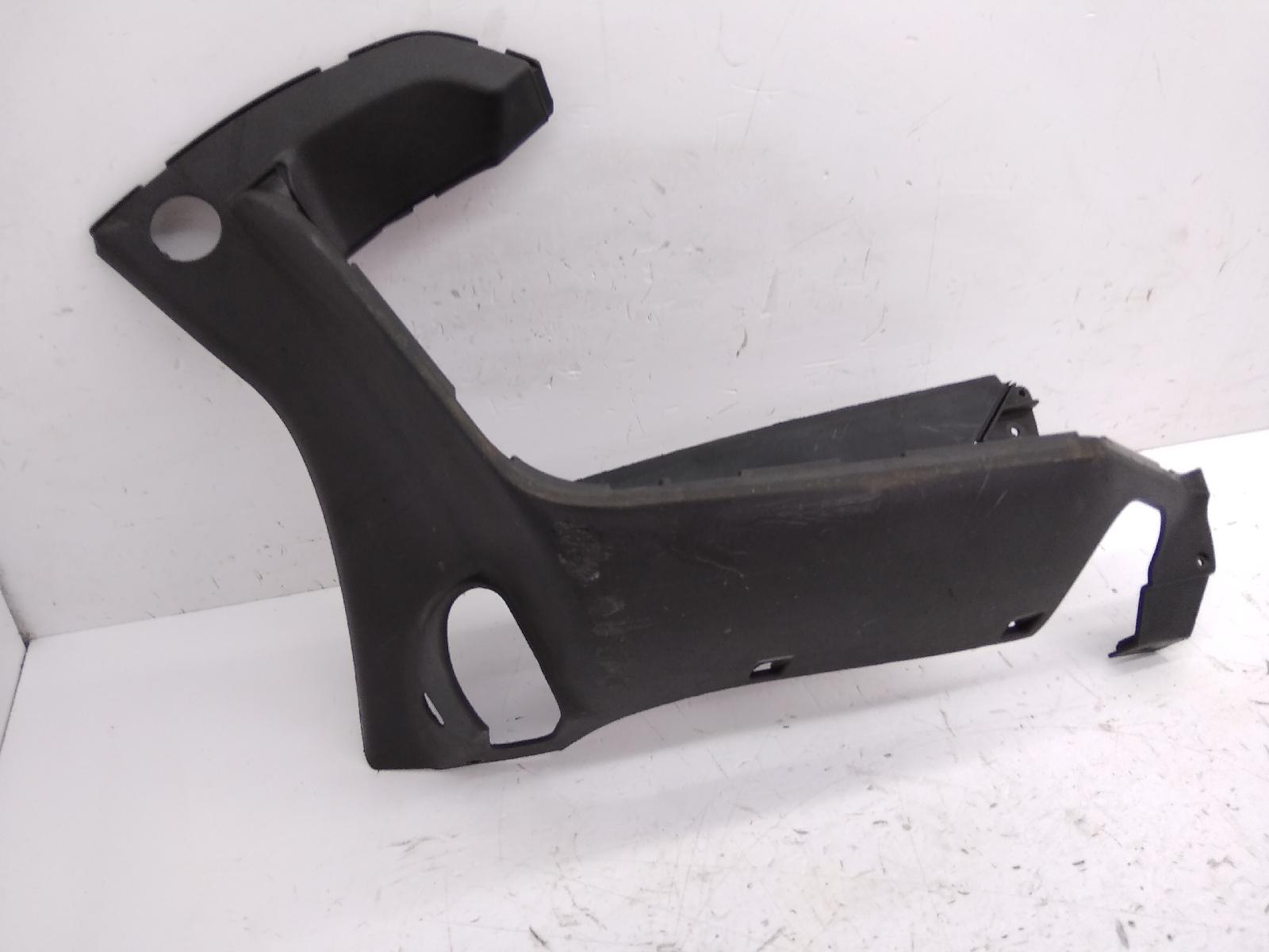 Aprilia atlantic 500 carena supporto pedana sinistra 2001 2004 pt003