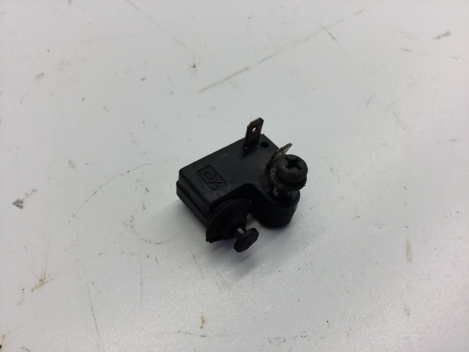 Yamaha majesty yp 400 sensore stop pompa freno anteriore destra 2004 2005 sh021