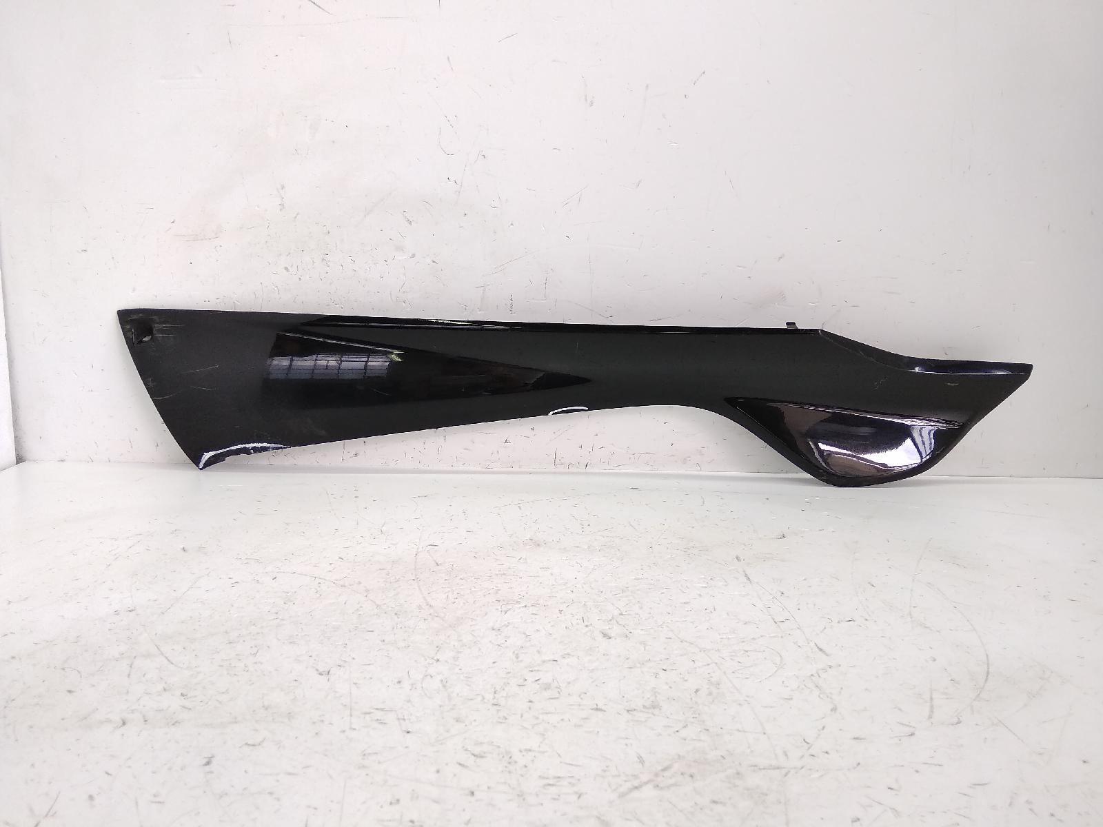 Yamaha majesty yp 400 carena sottopedana destra con attacco rotto e crepa 2007 2008 sh051