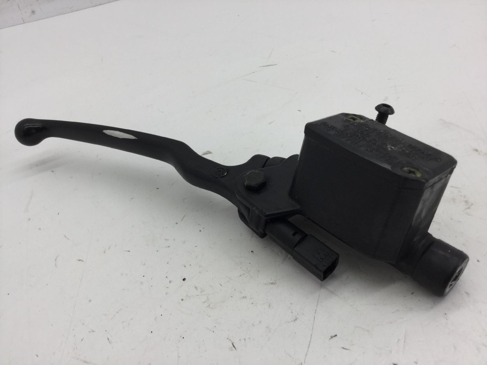 Piaggio mp3 250 pompa freno anteriore destra + leva 2006 2008 m47201
