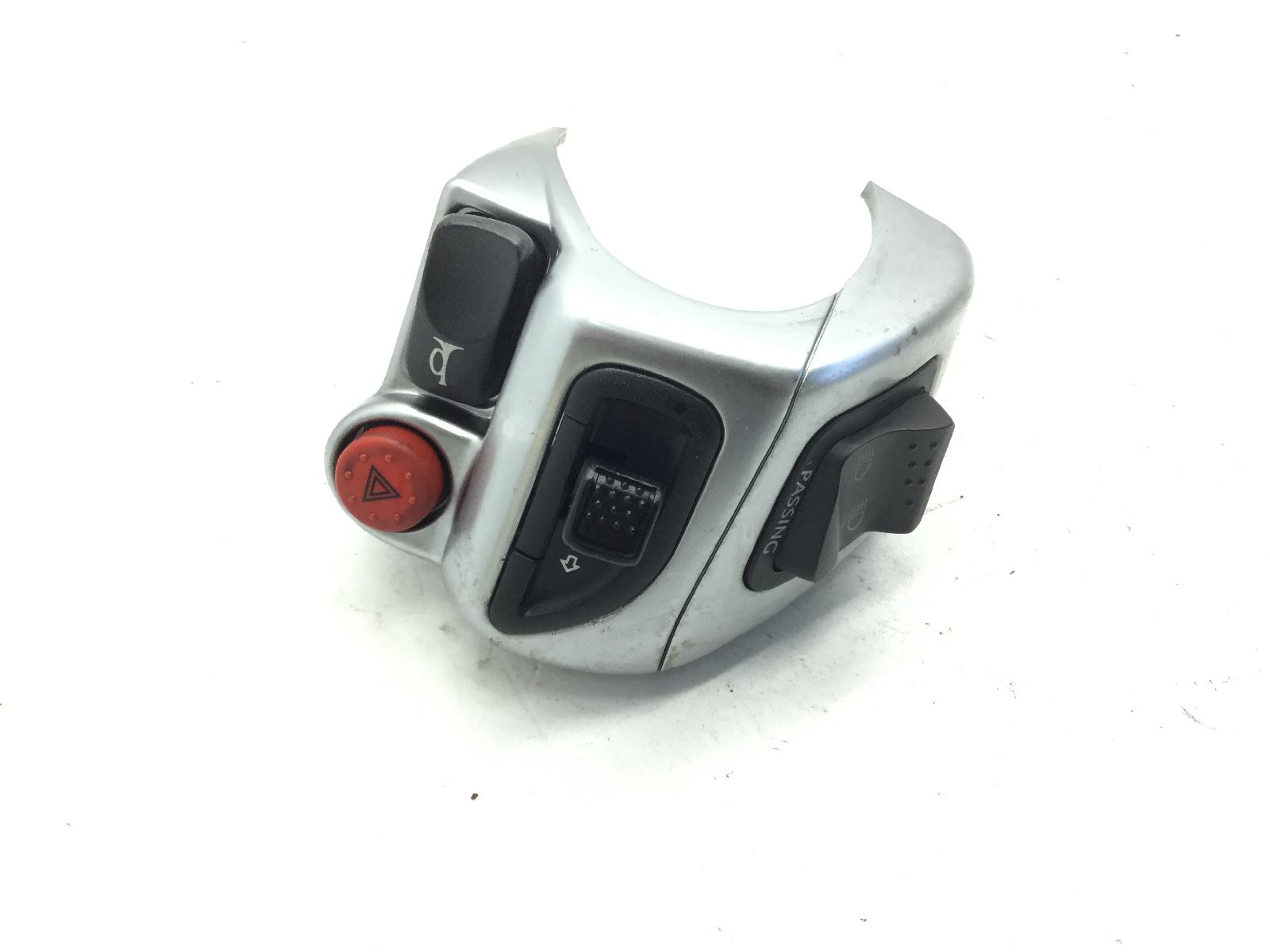 Piaggio mp3 250 commutatore devio luci sinistro con tasti 2006 2008 m47201