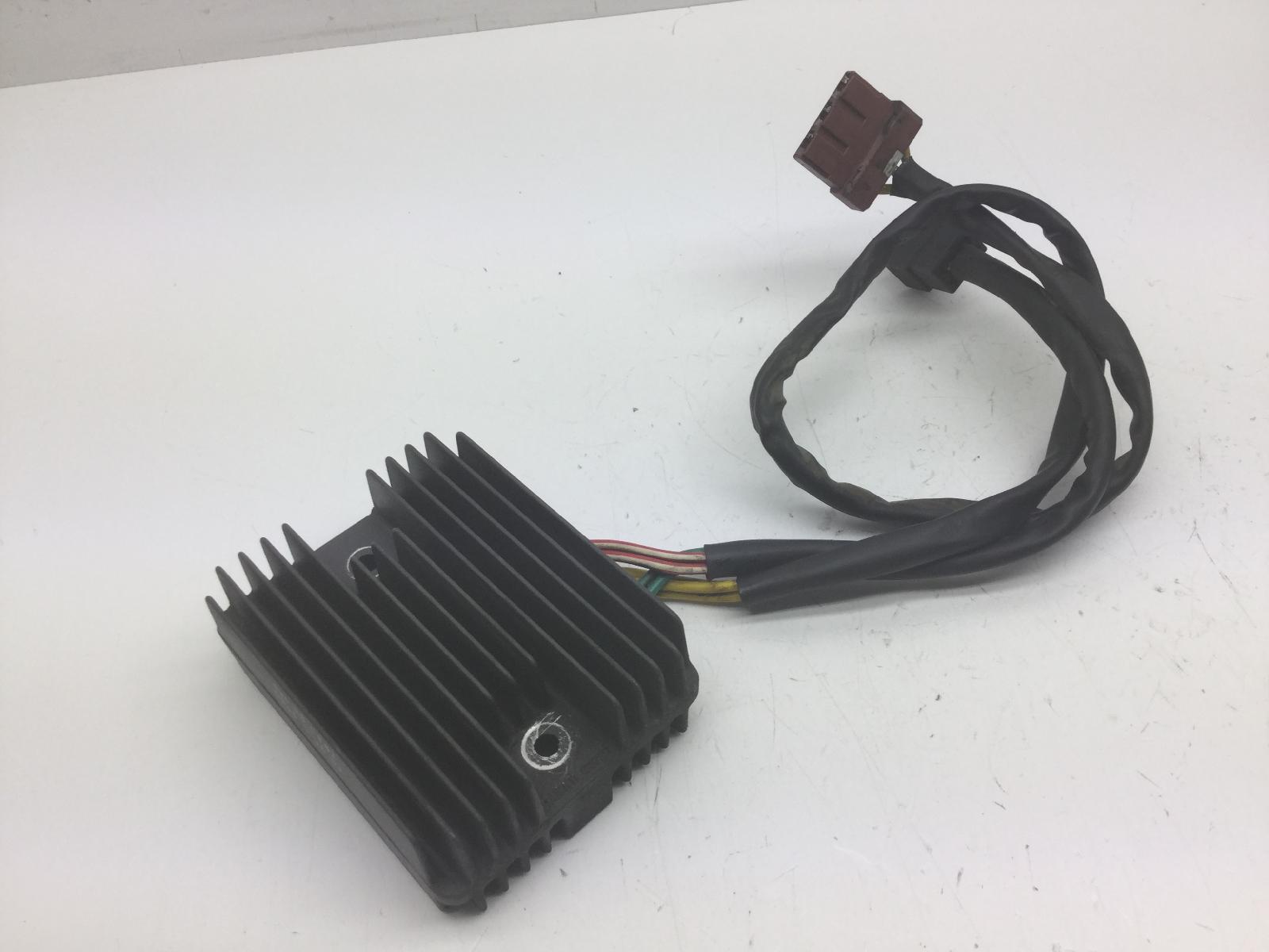 Piaggio mp3 250 regolatore di tensione 2006 2008 m47201