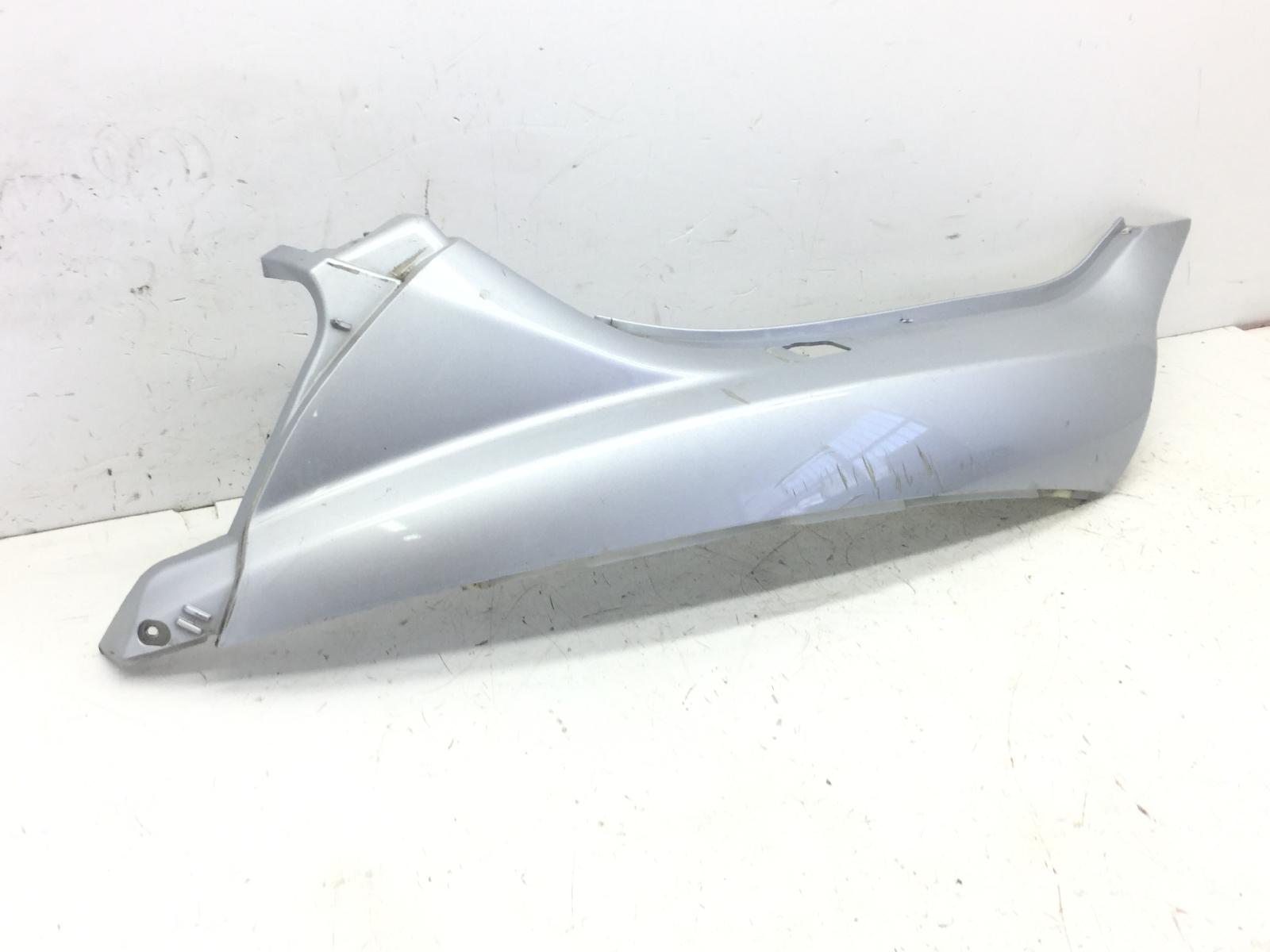 Piaggio mp3 250 carena fiancata posteriore destra con aletta rotta 2006 2008 m47201