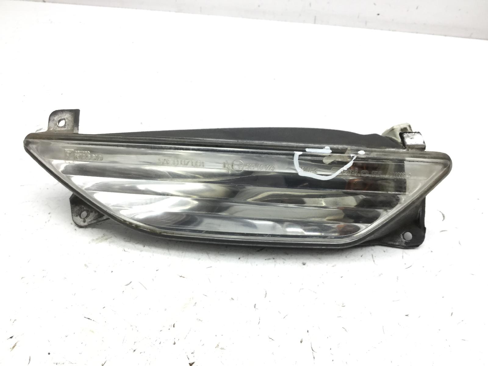 Piaggio mp3 250 freccia sinistra anteriore con crepa su gemma 2006 2008 m47201