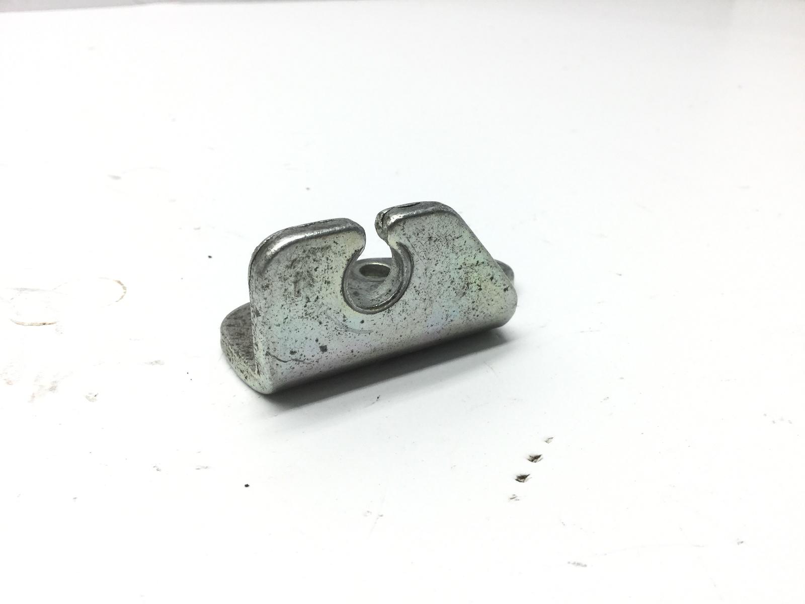 Piaggio mp3 250 supporto cavo freno stazionamento 2006 2008 m47201