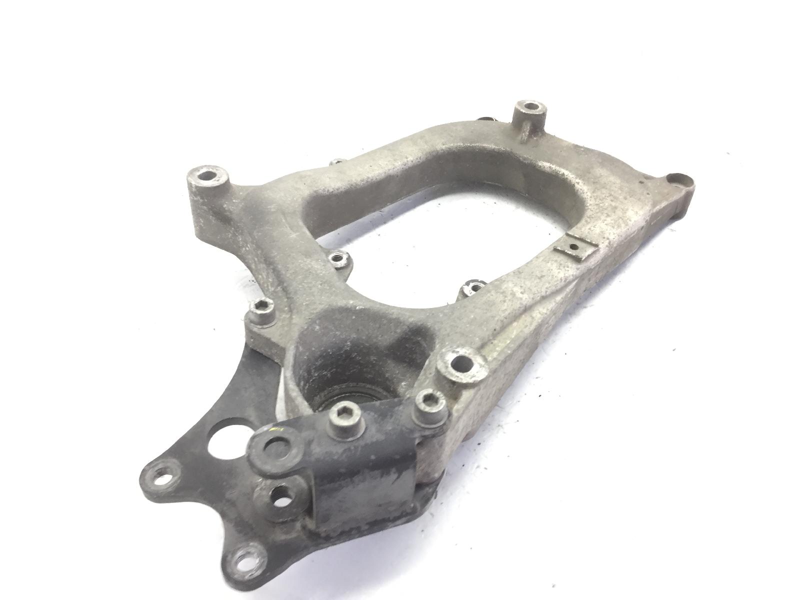 Piaggio mp3 250 staffa supporto scarico marmitta 2006 2008 m47201