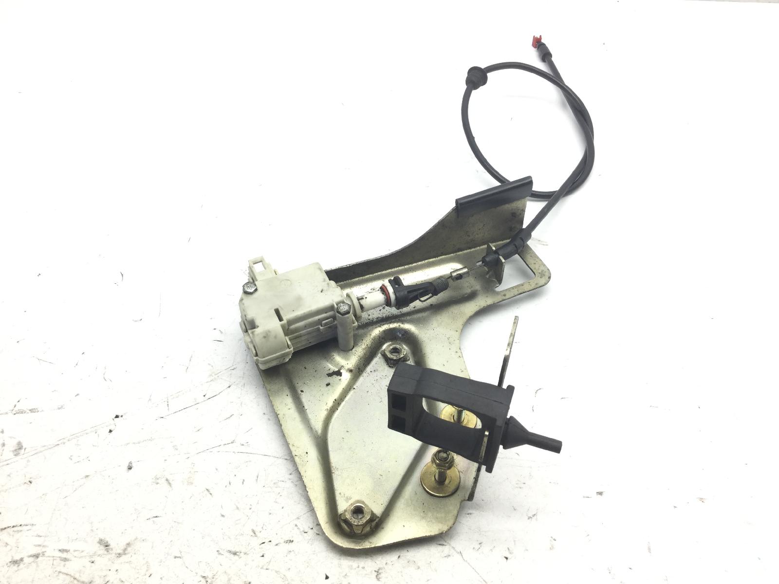 Piaggio mp3 250 attuatore sella con staffa e cavo 2006 2008 m47201