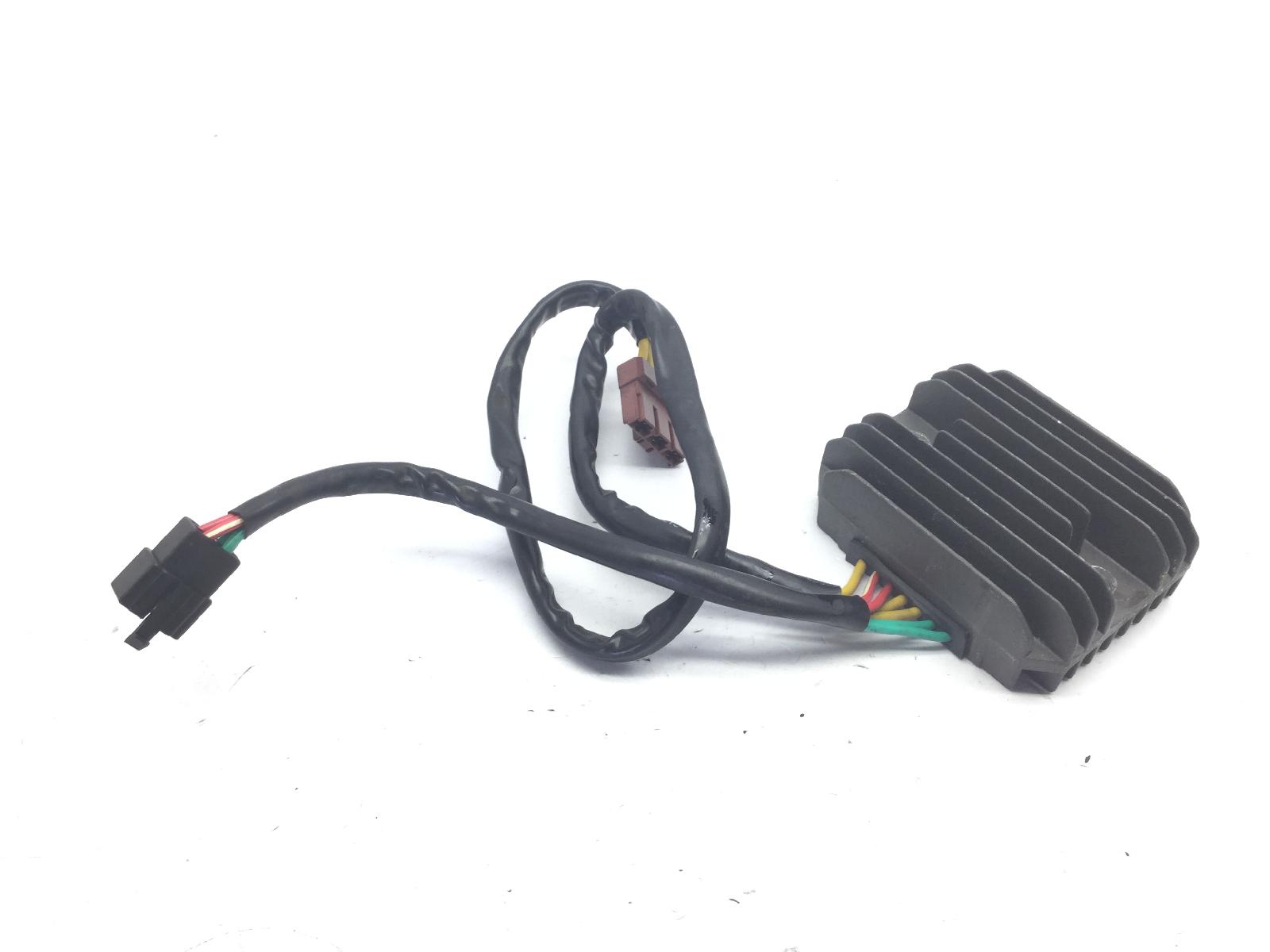 Piaggio mp3 250 regolatore di tensione corrente 2006 2008 m47201